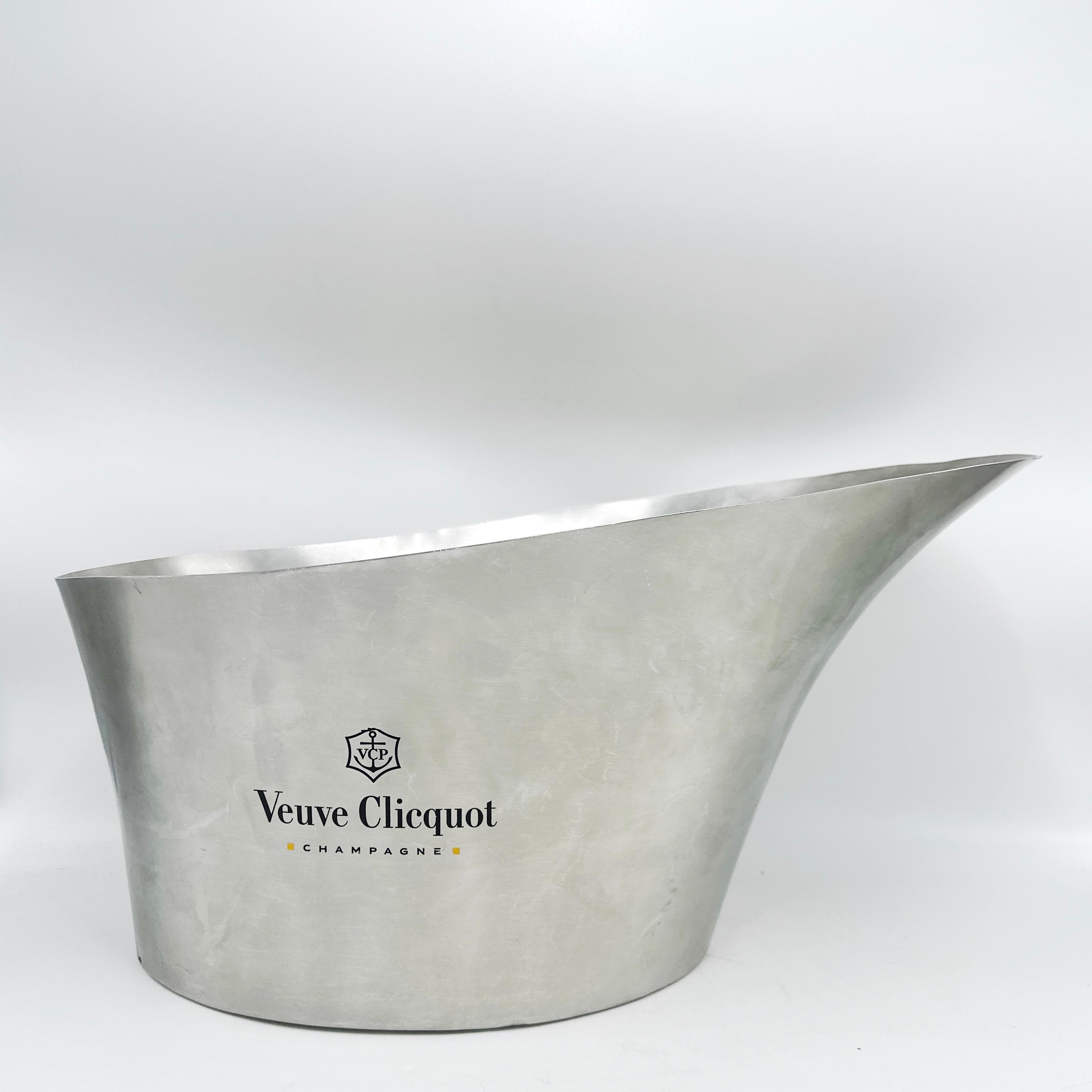 Extra großer Champagnerkübel aus gebürstetem Metall von VEUVE CLICQUOT 8