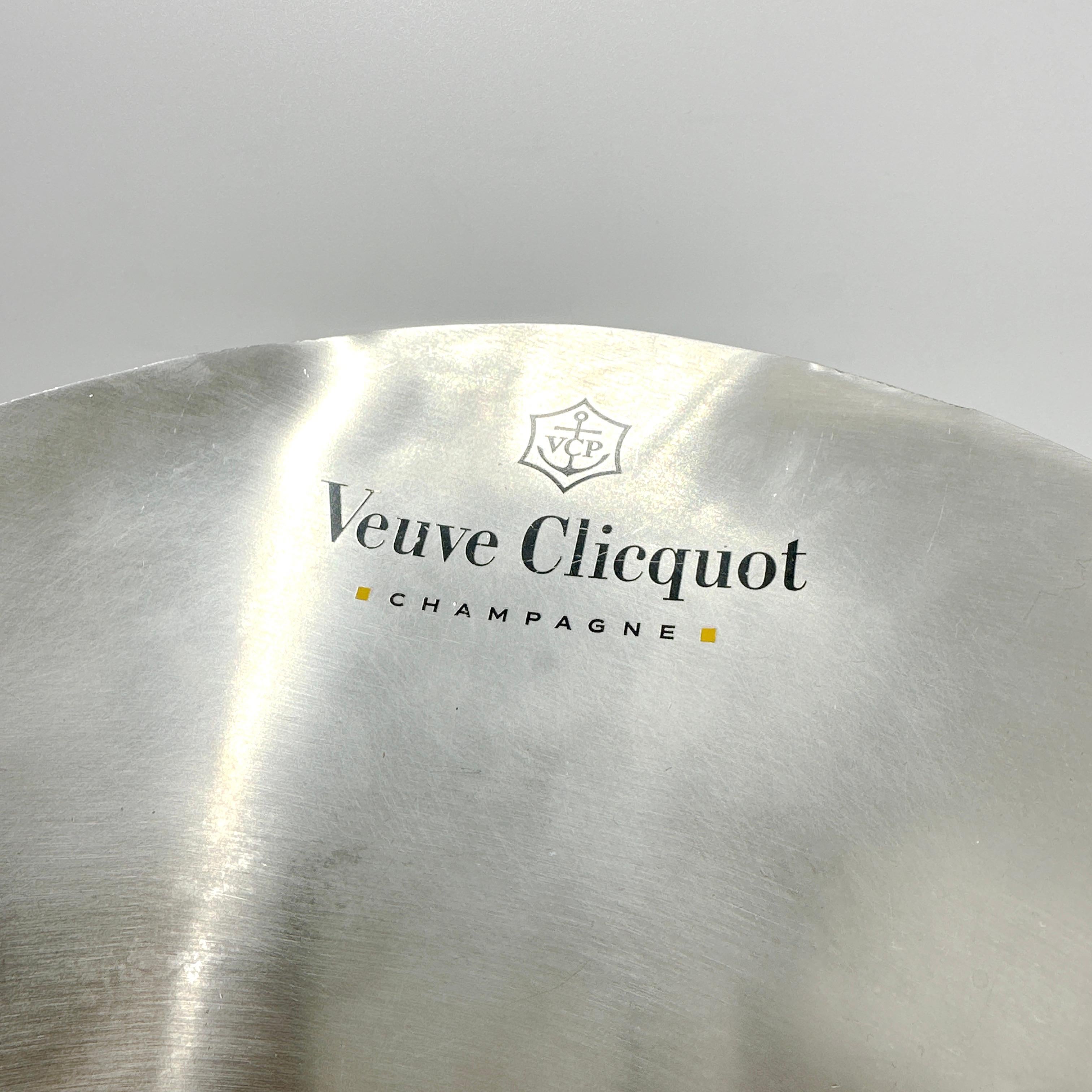 Extra großer Champagnerkübel aus gebürstetem Metall von VEUVE CLICQUOT (Französisch)