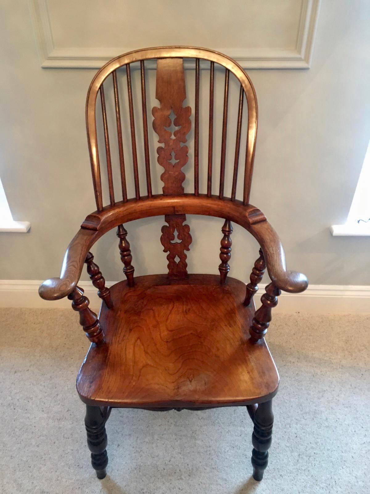 Extra large chaise Windsor victorienne ancienne à dossier cerclé et bras brossé en vente 4