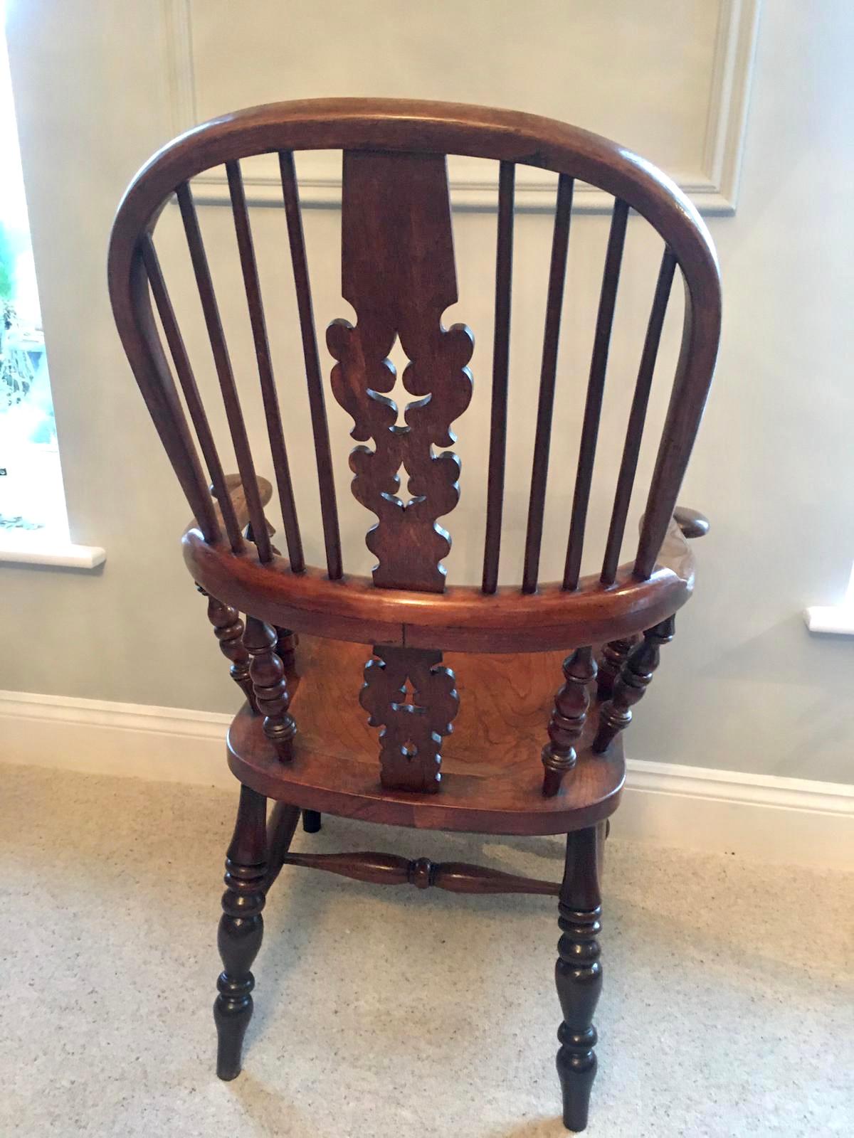 Extra large chaise Windsor victorienne ancienne à dossier cerclé et bras brossé en vente 10