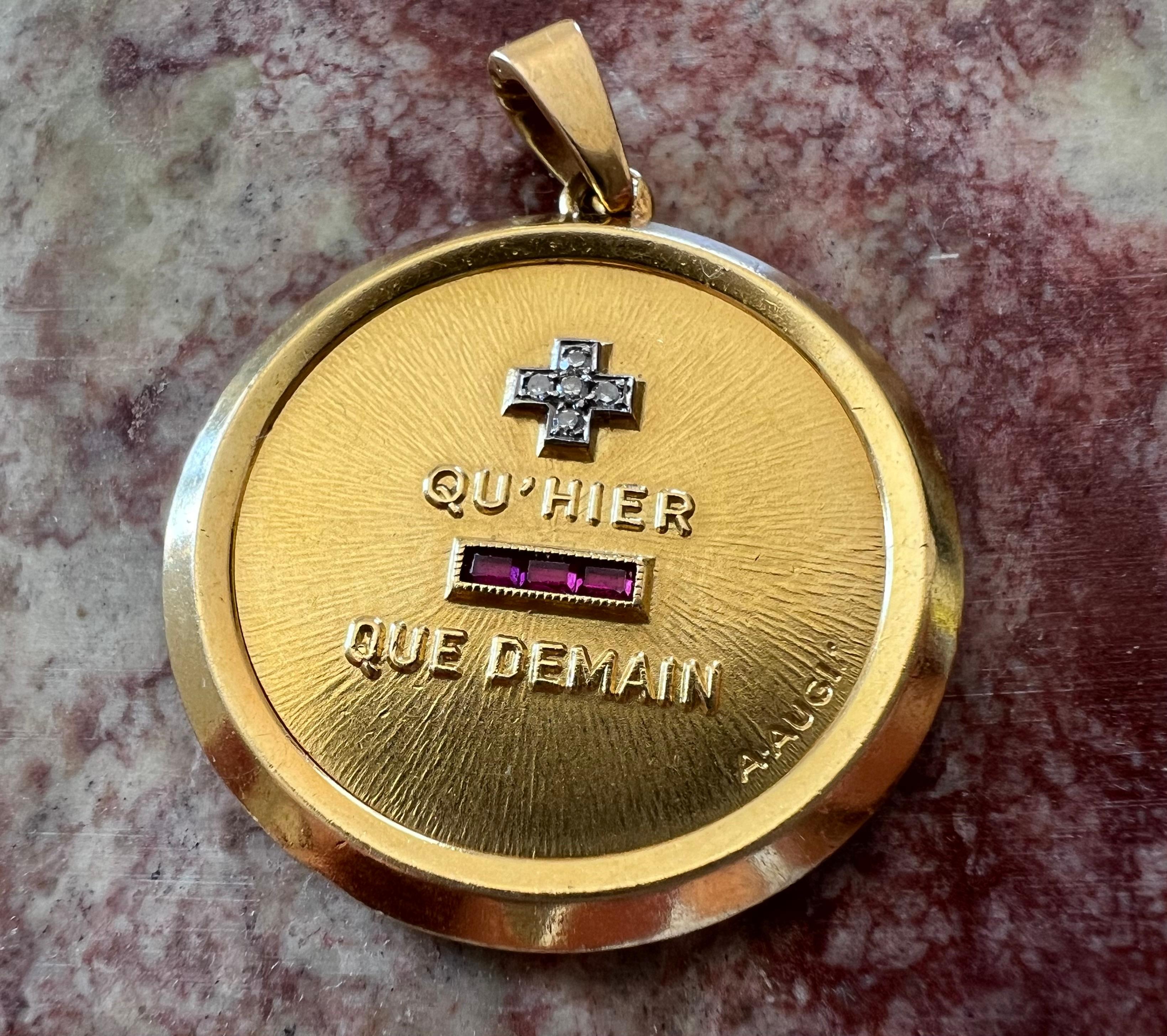 Guten Tag!

Zum Verkauf steht ein extra gro�ßer A. Augis gold love charm. Dies ist die größte jemals hergestellte Version dieses Anhängers. Die Länge mit Ballen ist 4,5 cm und der Durchmesser beträgt 3,5 cm. Das Gold ist solides 18-karätiges Gold und