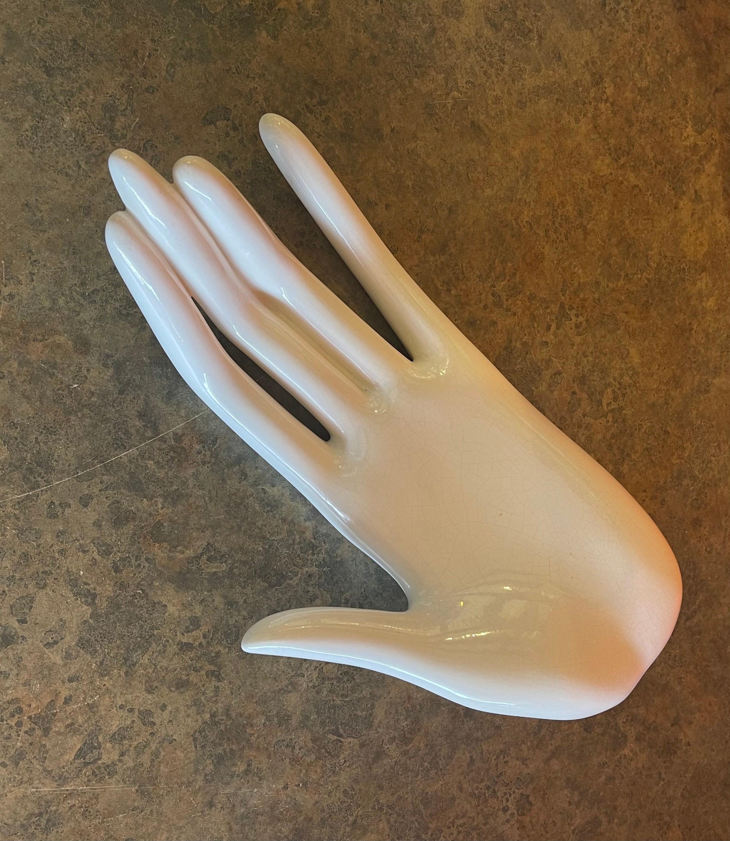 Extra große Vintage-Keramik-Skulptur einer ruhenden Hand (amerikanisch) im Angebot