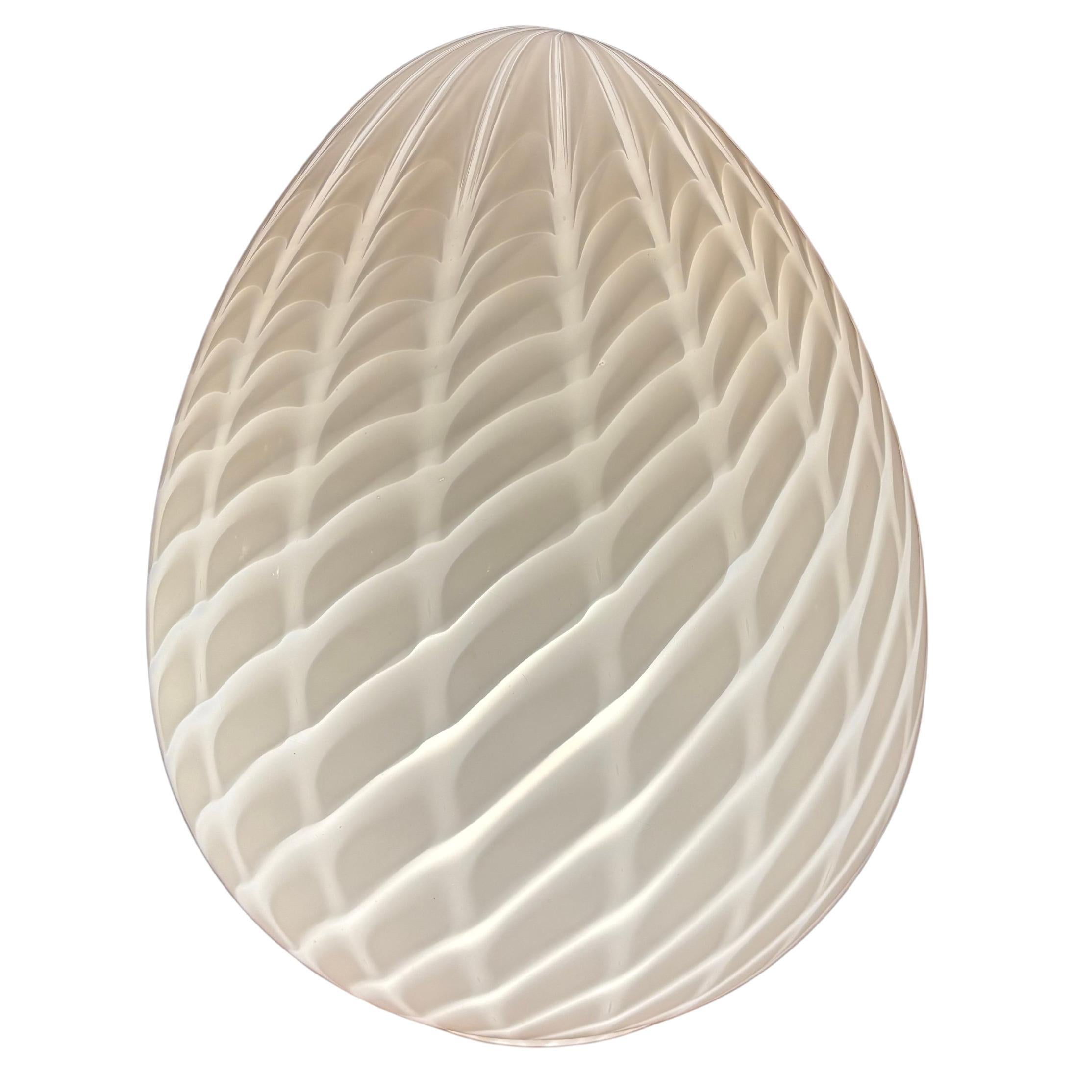 Lámpara vintage extragrande de cristal soplado de Murano en forma de huevo remolinado