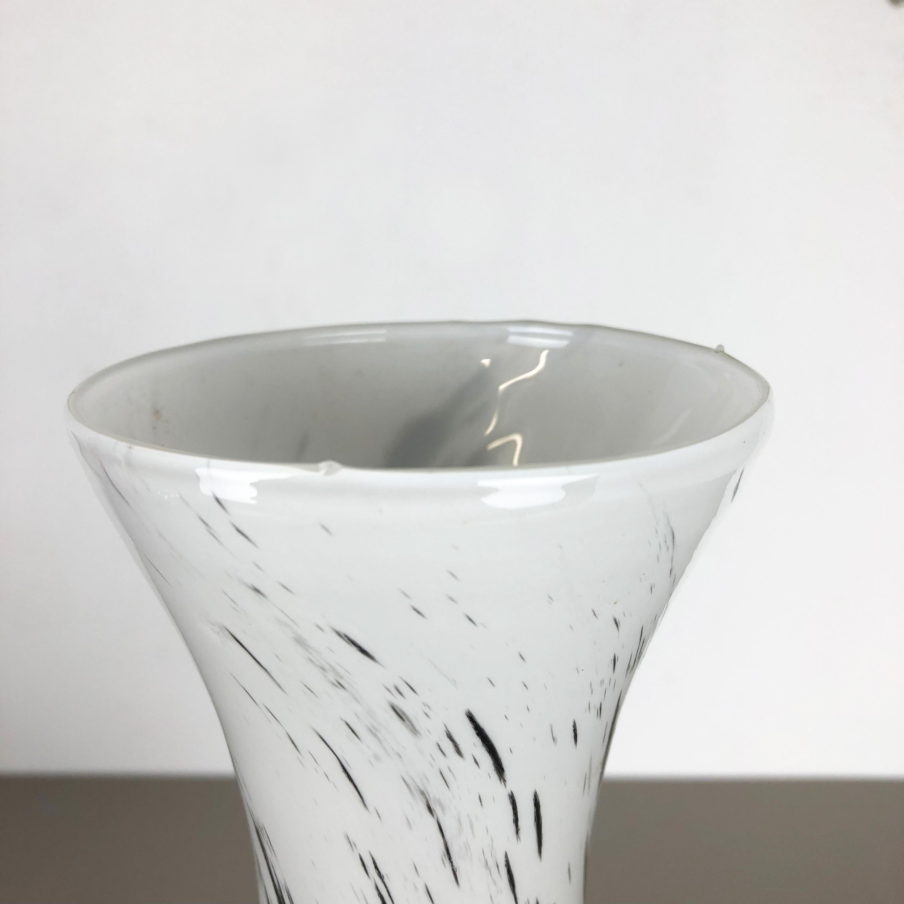 Extra Large Vintage Opaline Florence Vase Design Pop Art, Italy, 1970s In Good Condition For Sale In Kirchlengern, DE