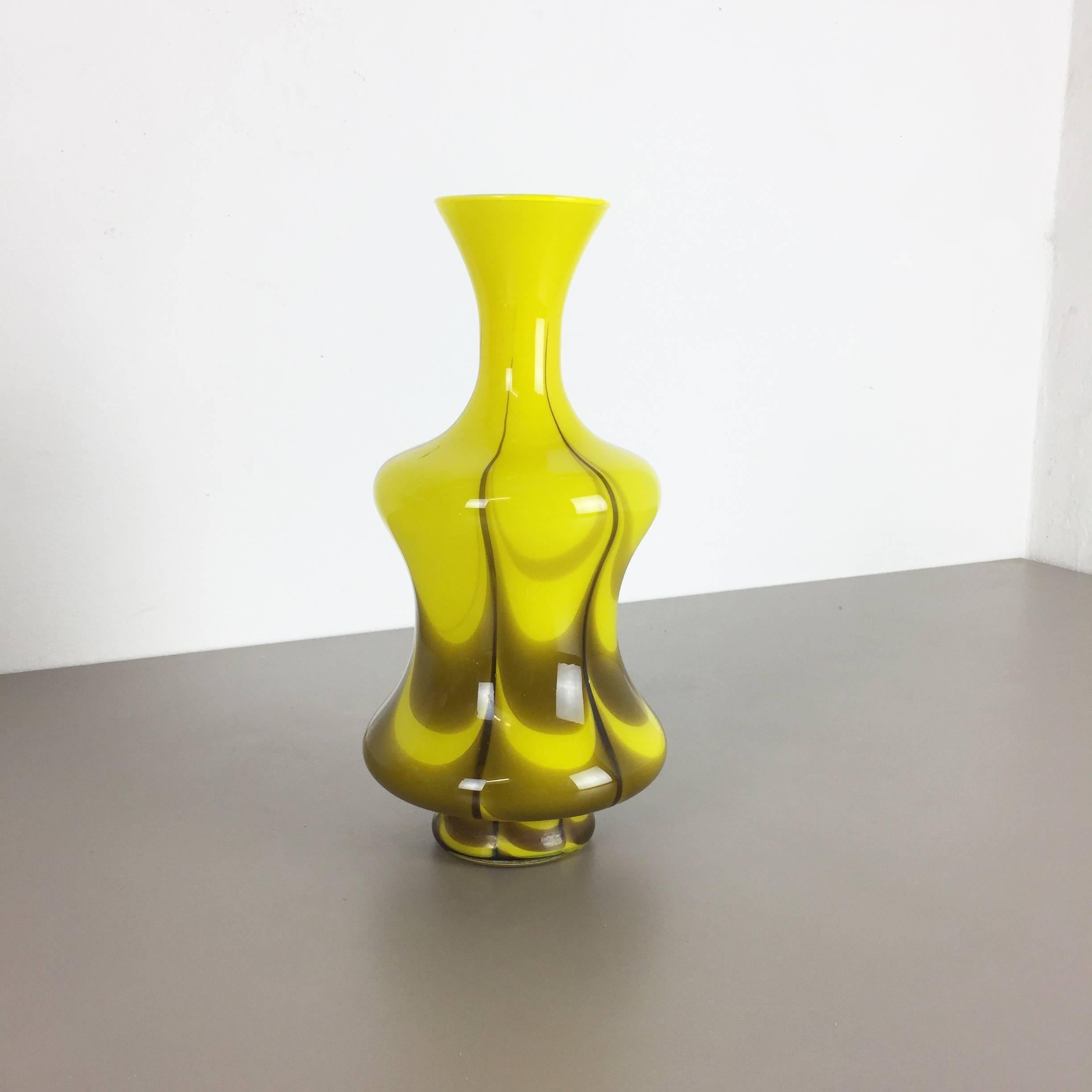 Mid-Century Modern Extra Large Vintage Yellow Opaline Florence Vase Design by Carlo Moretti, Italy