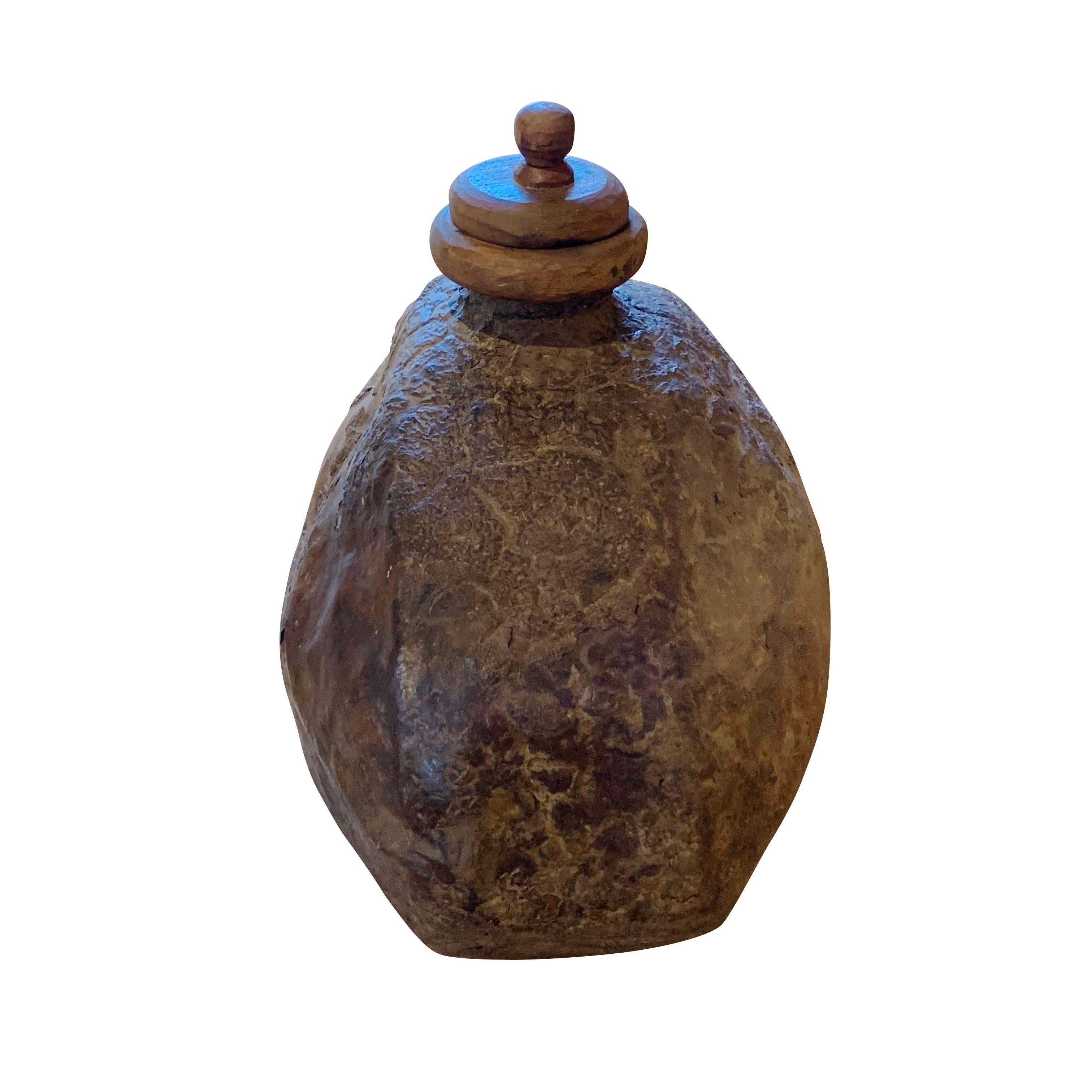 1920s dark brown camel hide extra large water flask with wooden top is exceptional in size.
It was used in Mongolia.
Beautiful natural worn patina.
 
