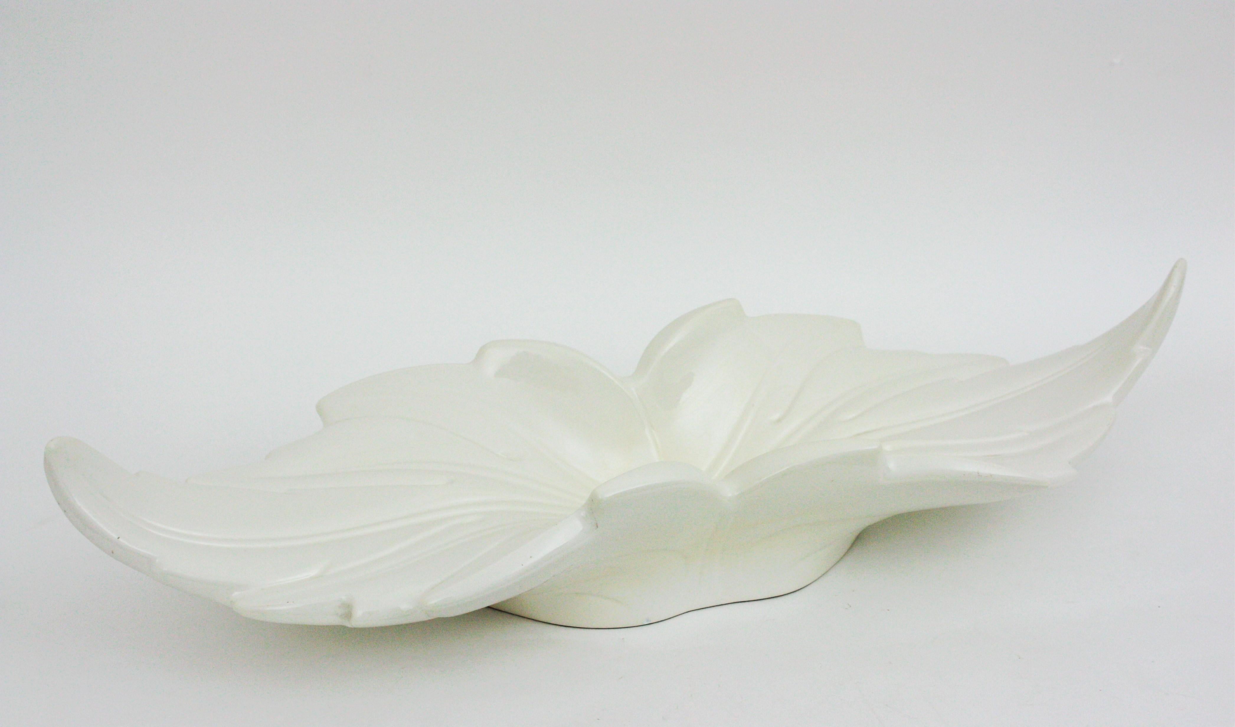 Extra Large Leaf Shaped Centerpiece Bowl / Fruit Bowl in White Glazed Ceramic For Sale 1