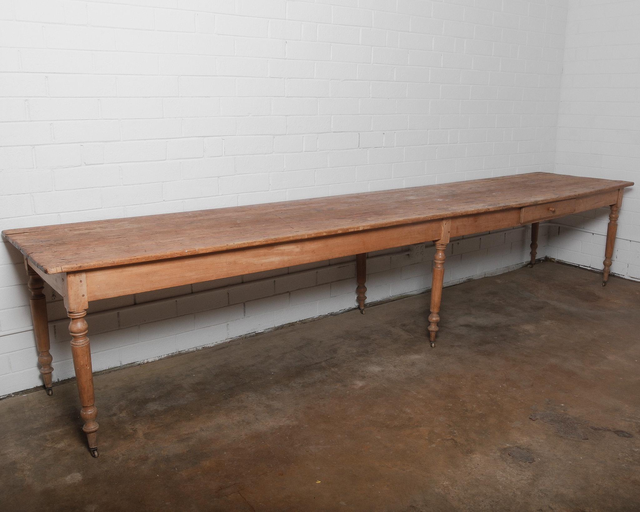 Extra-Long 19th Century French Pine Farmhouse Table with Drawers and Casters For Sale 4