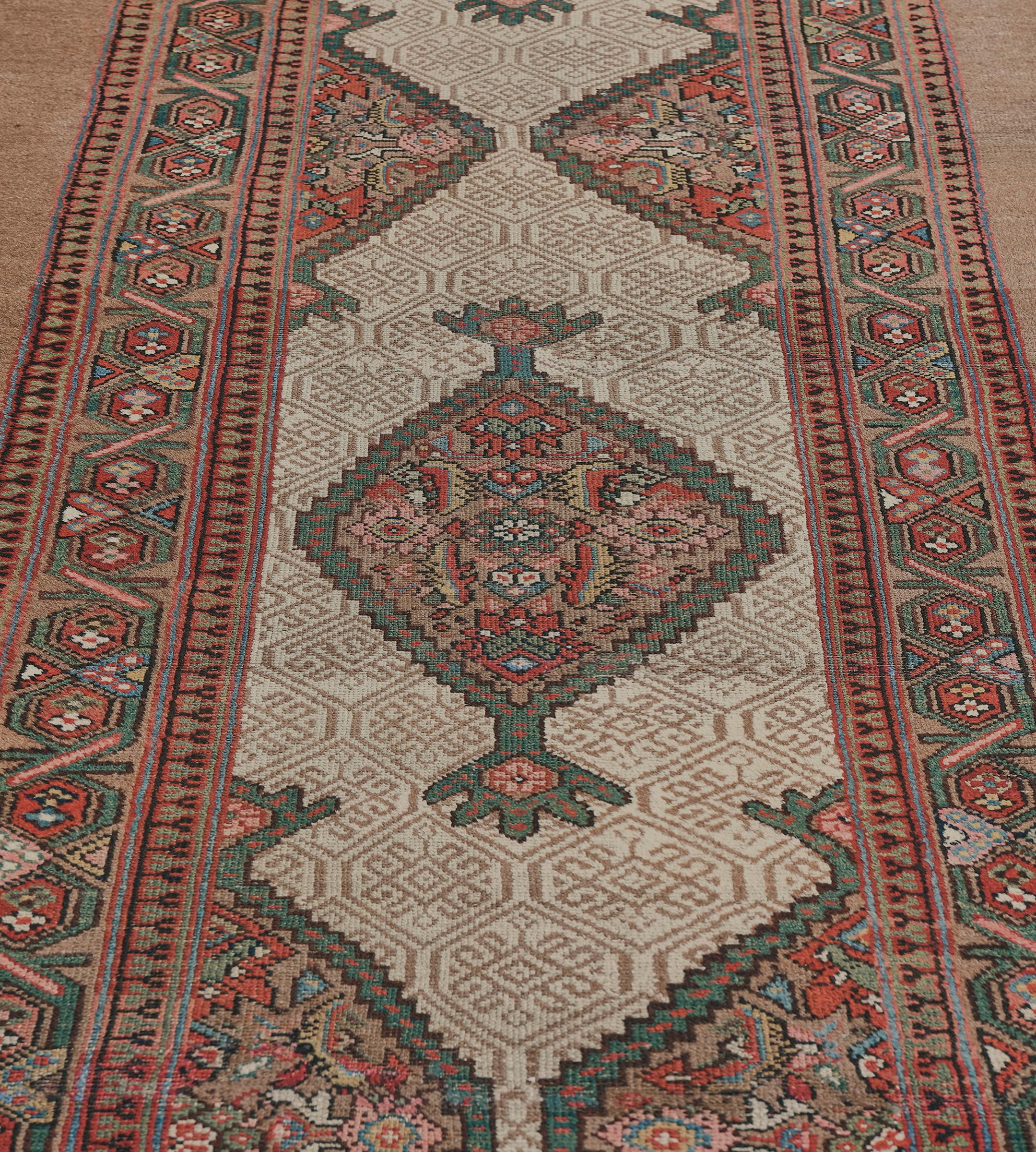 Runner Serab persiano a gradini extra-lungo in lana antico tessuto a mano del CIRCA 1900 in vendita 1
