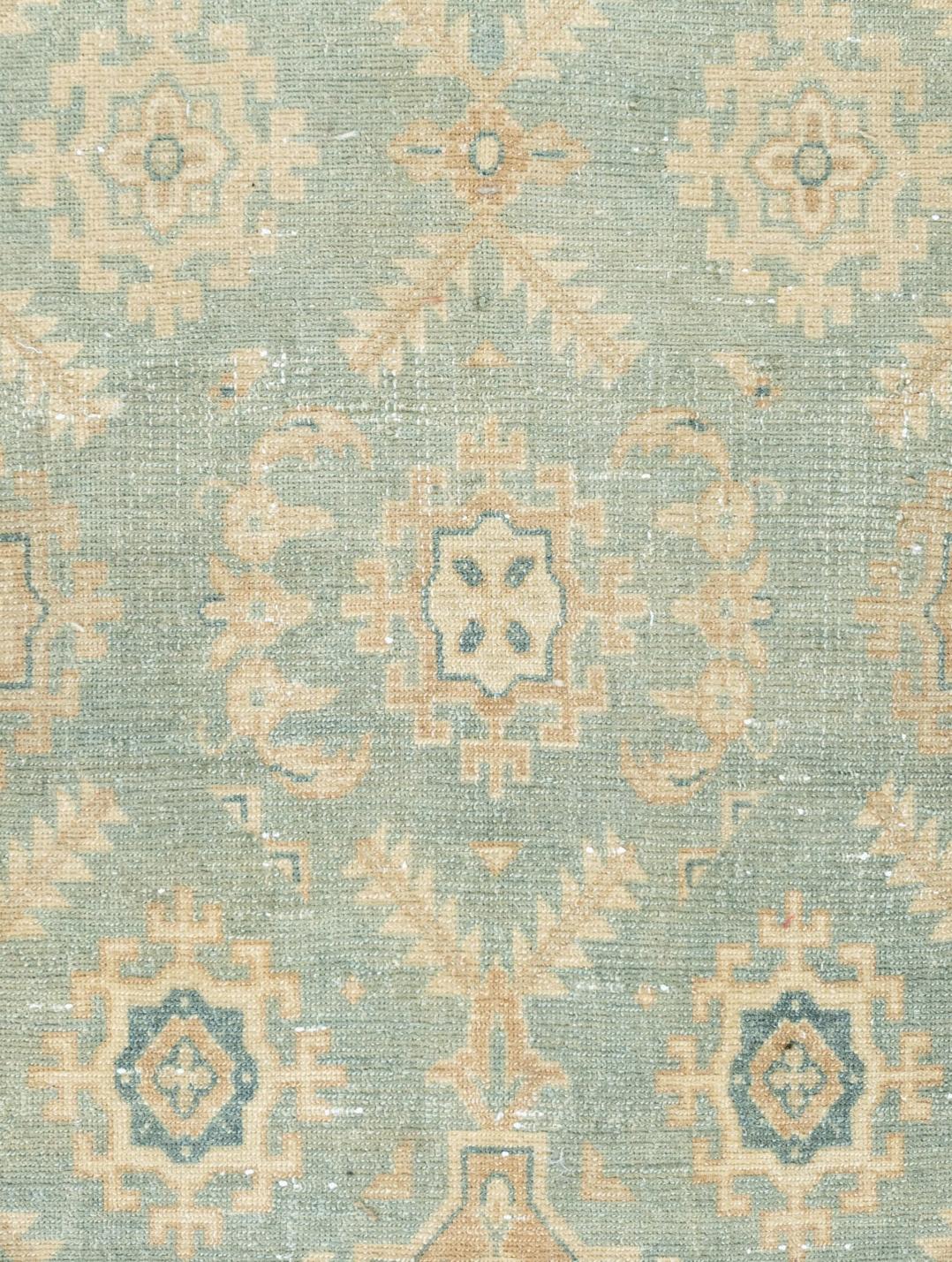 20ième siècle Tapis de couloir Bibikabad persan bleu sarcelle clair ancien extra long 2'7 x 22'8 en vente