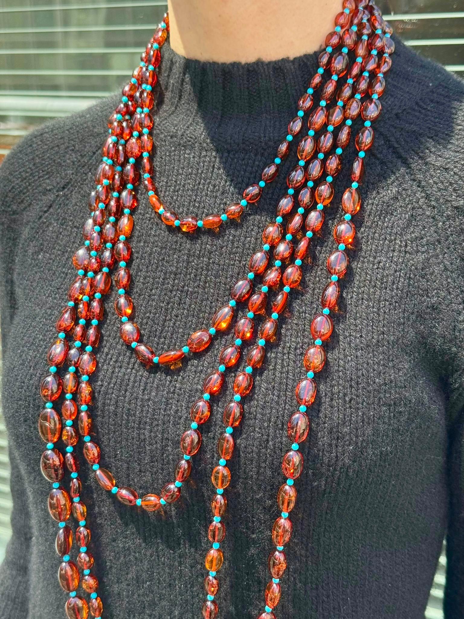 Collana extra lunga in ambra baltica e turchese in vendita 3