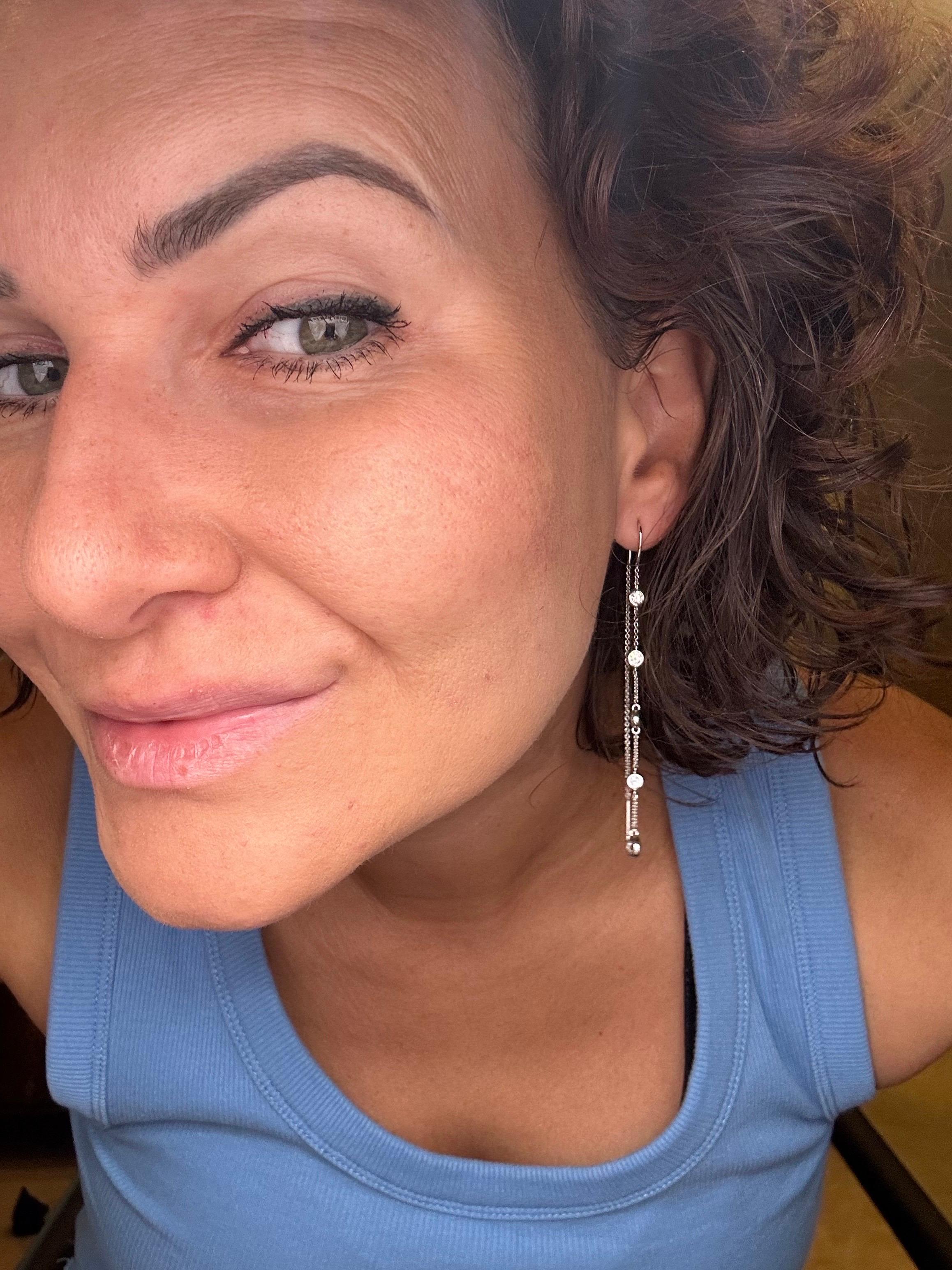 Extra long diamonds by the yard earrings 18KT gold In New Condition For Sale In Boca Raton, FL