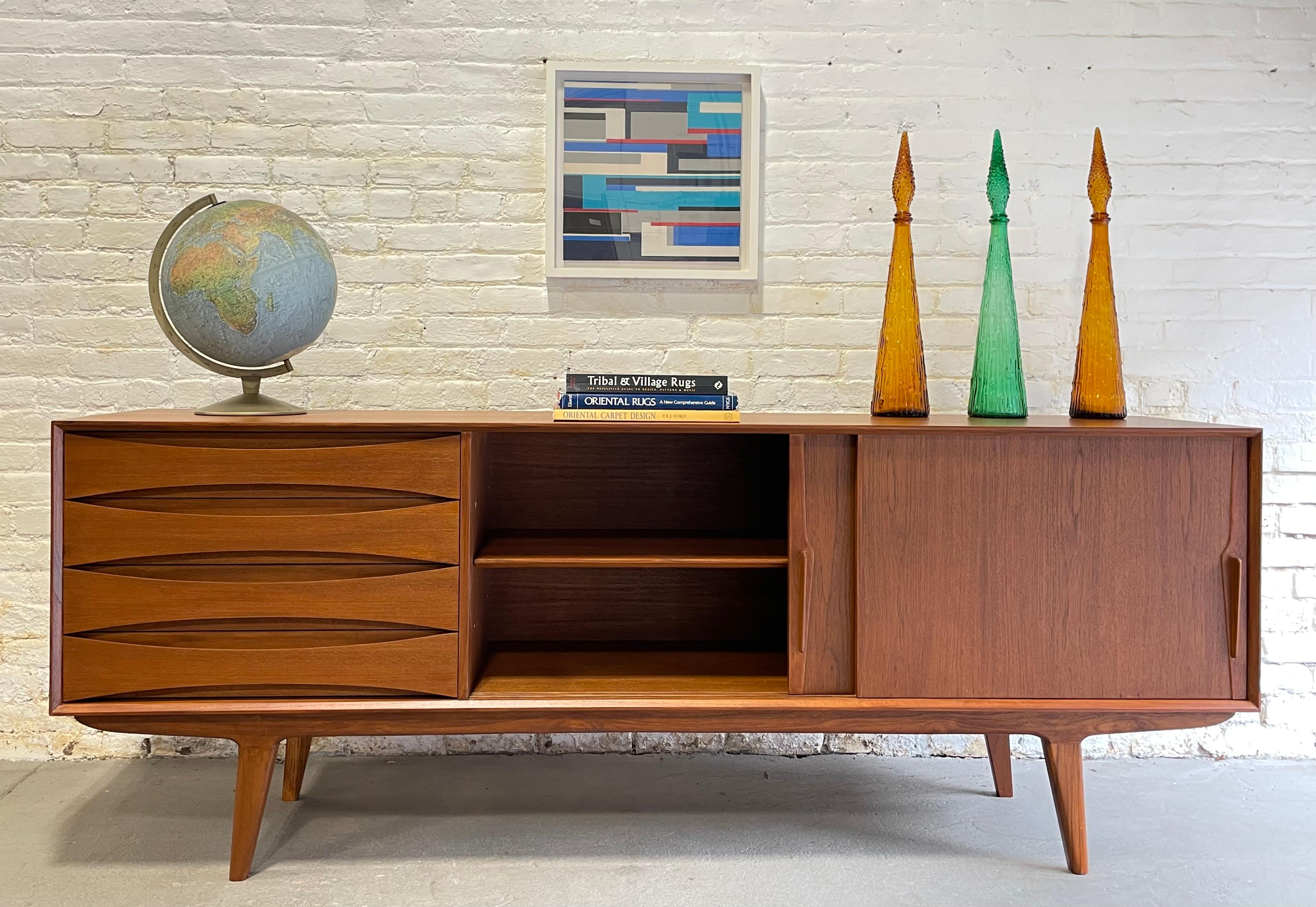 Extra LONG + Handsome Mid Century Modern styled Teak CREDENZA / Sideboard  For Sale 5