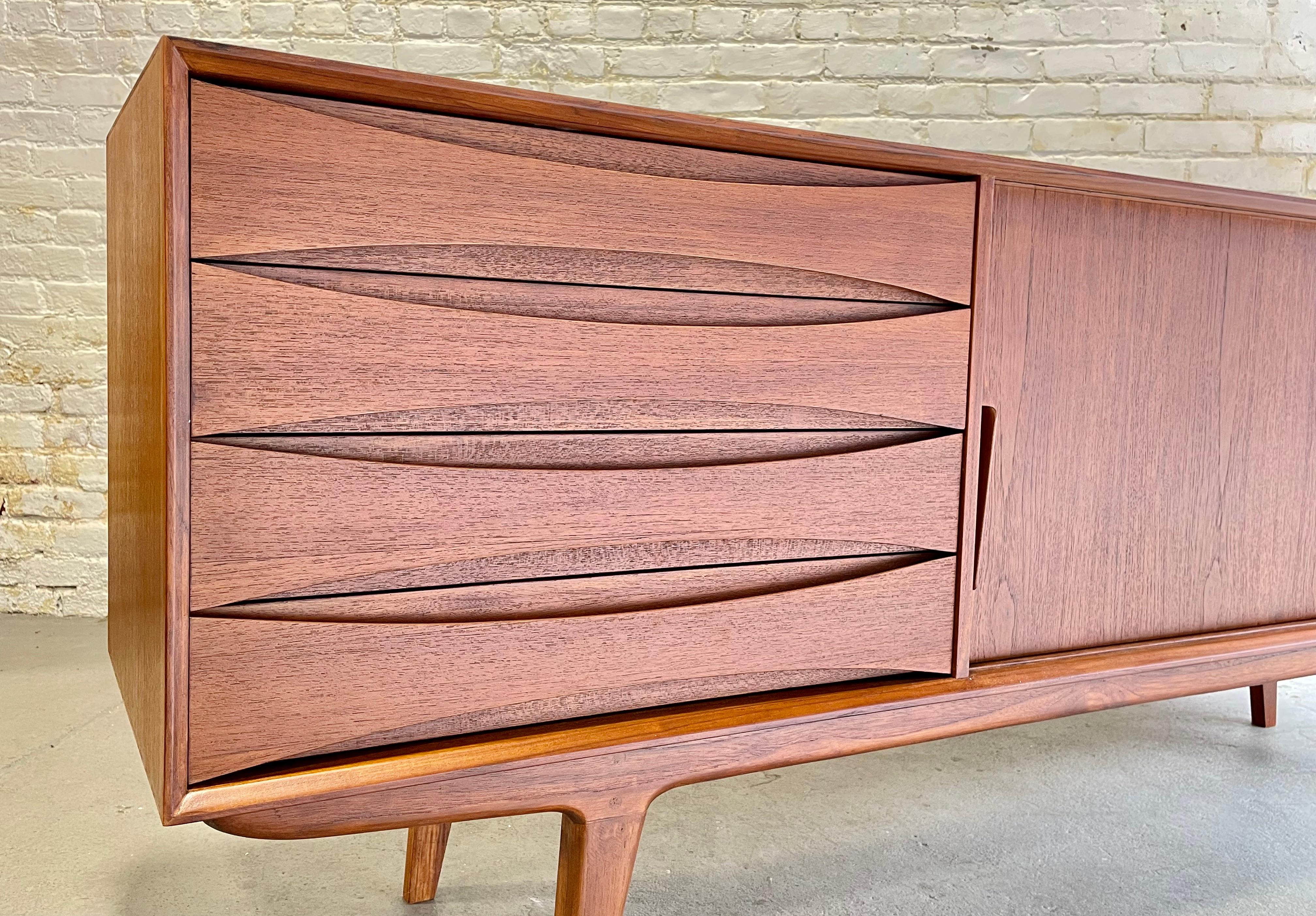 Extra LONG + Handsome Mid Century Modern styled Teak CREDENZA / Sideboard  In New Condition For Sale In Weehawken, NJ