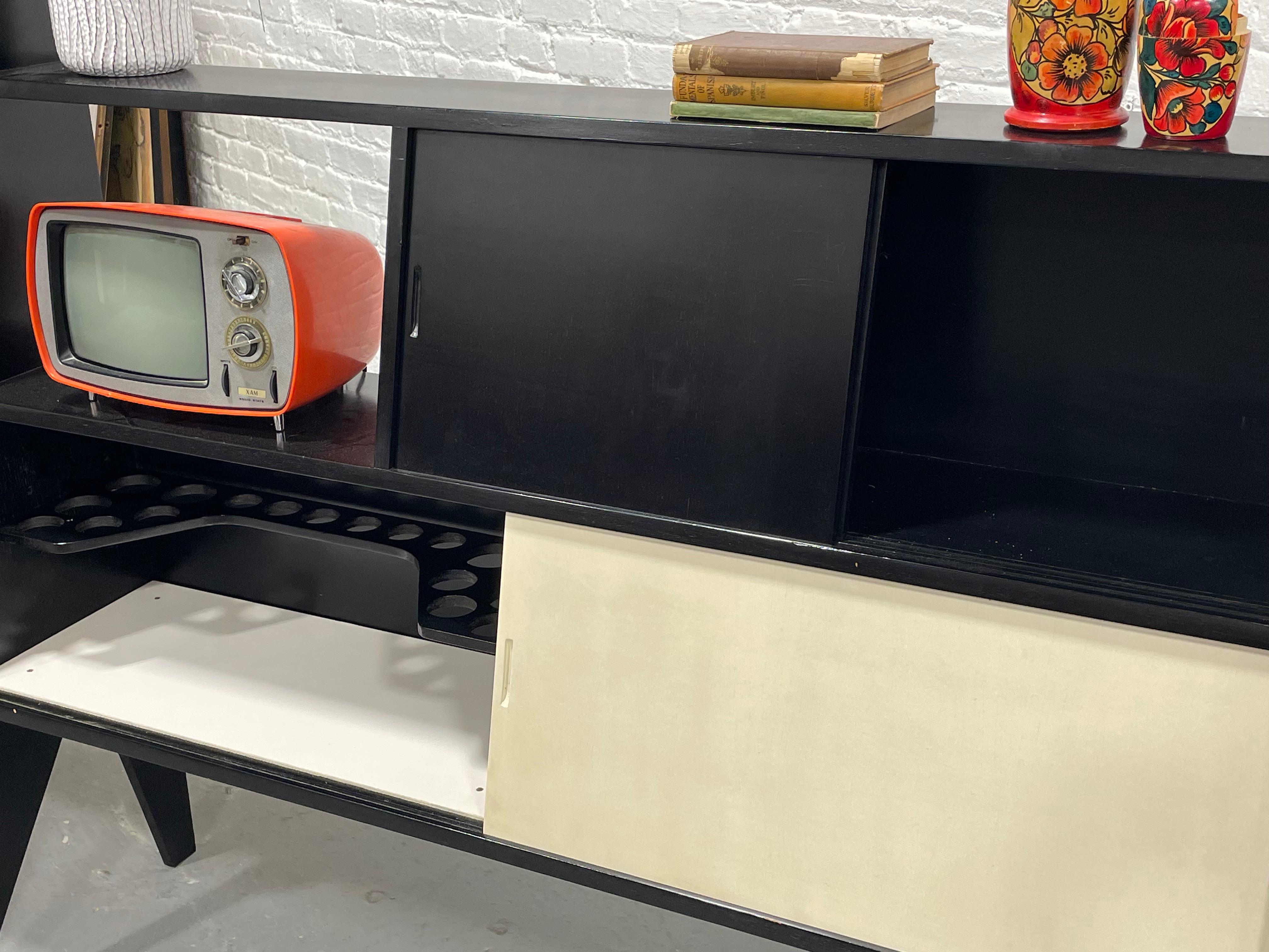 Extra Long Italian Mid-Century Modern Wall Unit + Bar, c. 1960s, Gil Ponti style For Sale 6