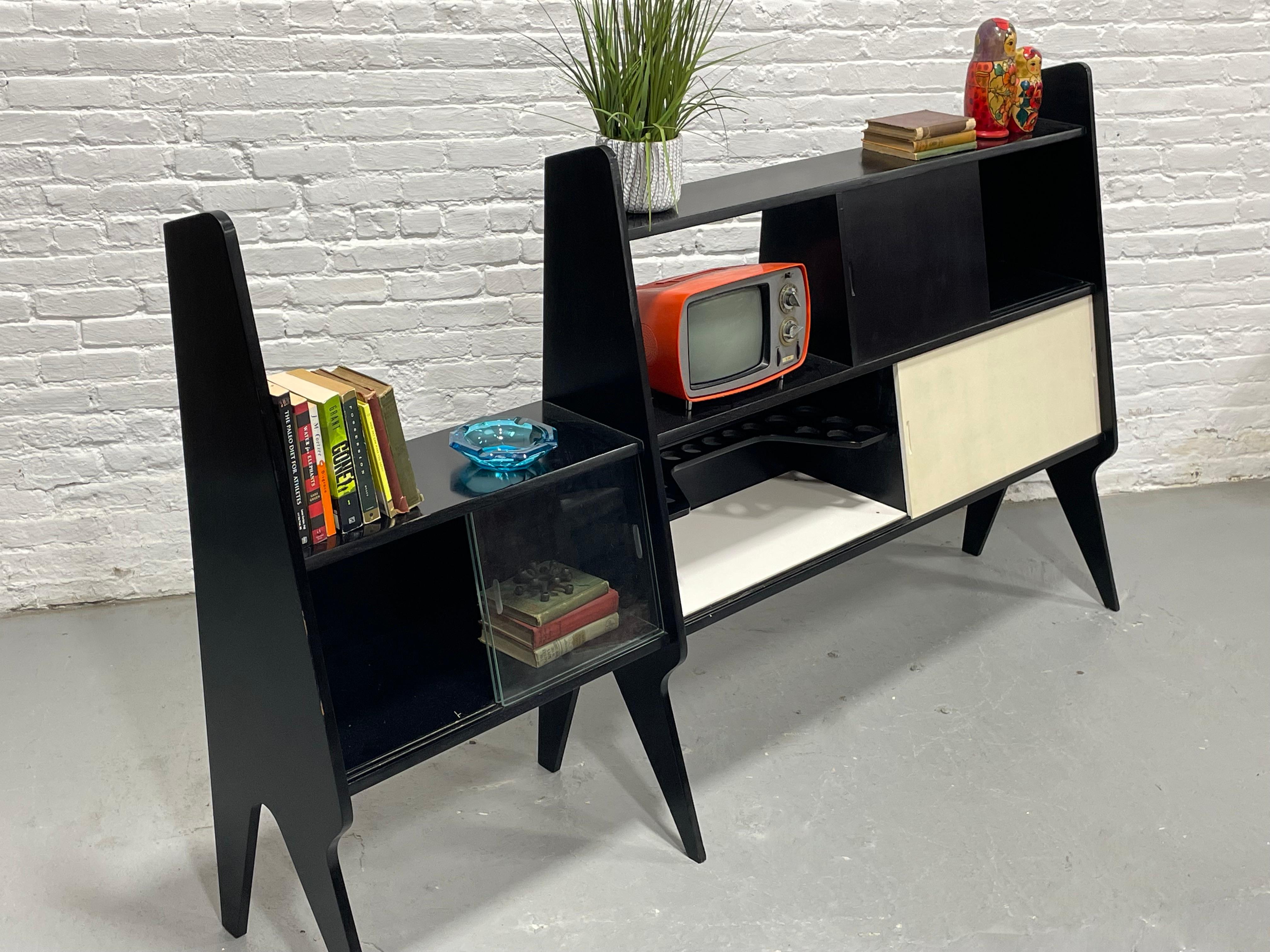 Extra Long Italian Mid-Century Modern Wall Unit + Bar, c. 1960s, Gil Ponti style For Sale 8