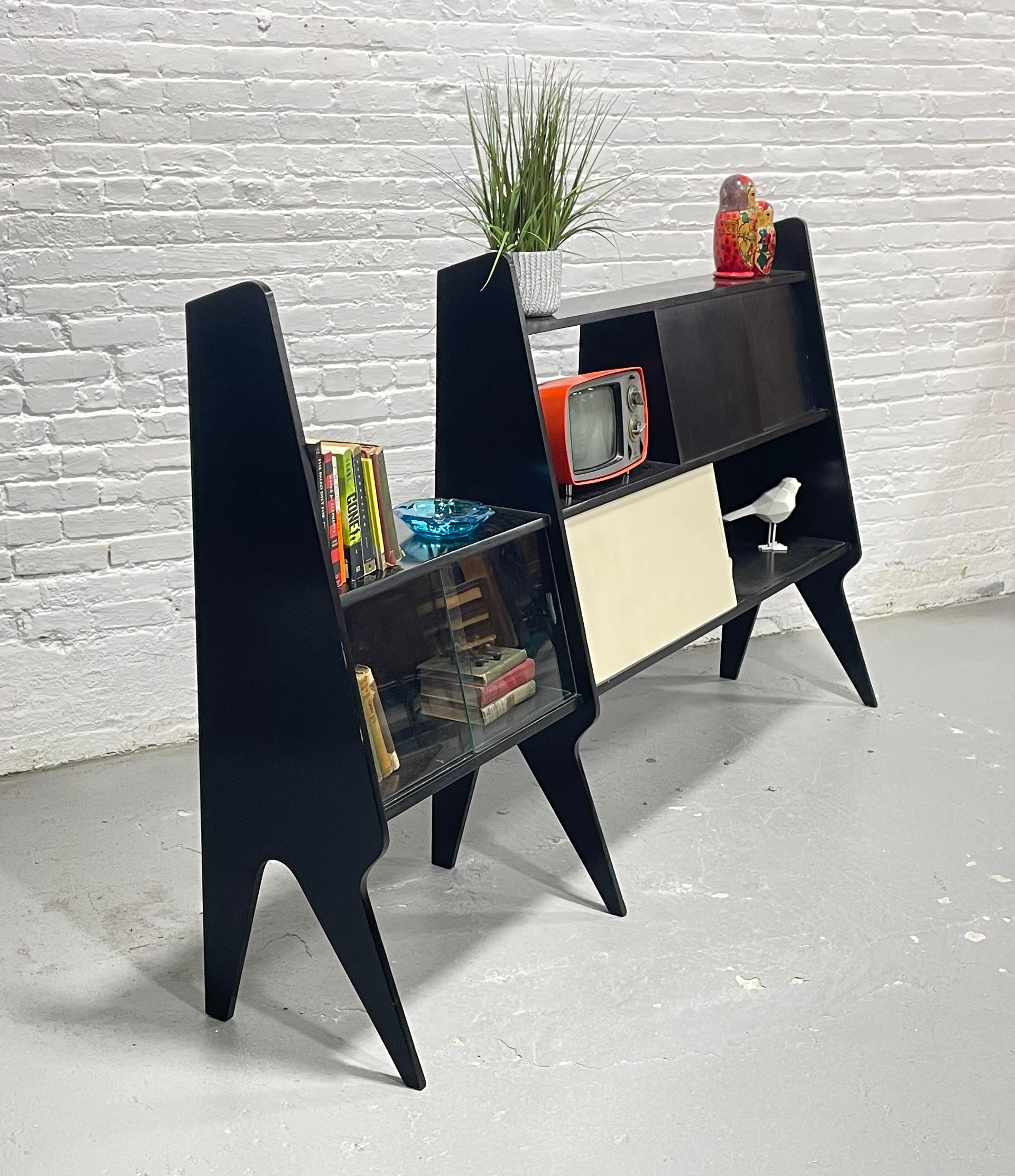 Extra Long Italian Mid-Century Modern Wall Unit + Bar, c. 1960s, Gil Ponti style For Sale 10