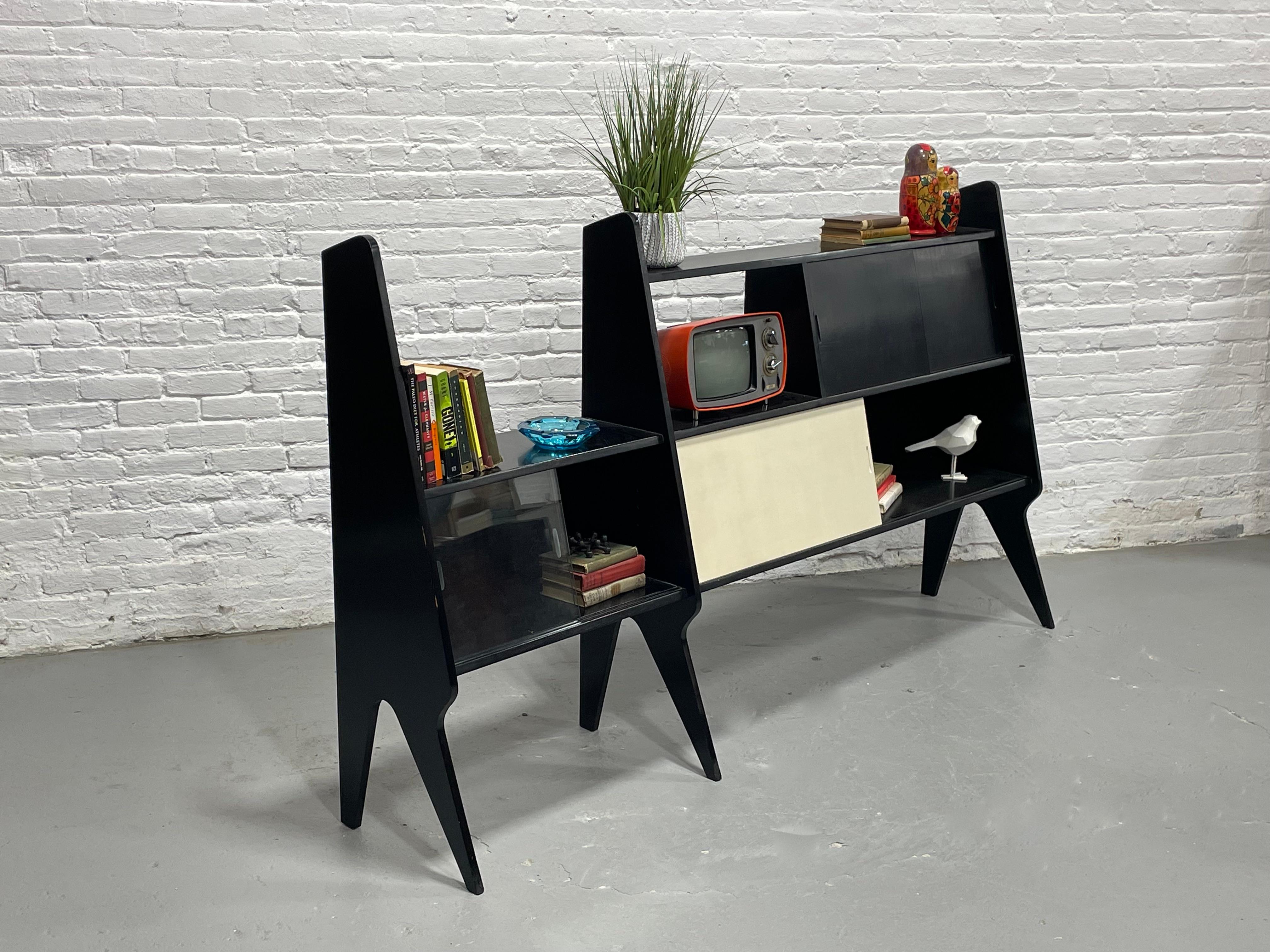Extra Long Italian Mid-Century Modern Wall Unit + Bar, c. 1960s, Gil Ponti style For Sale 3