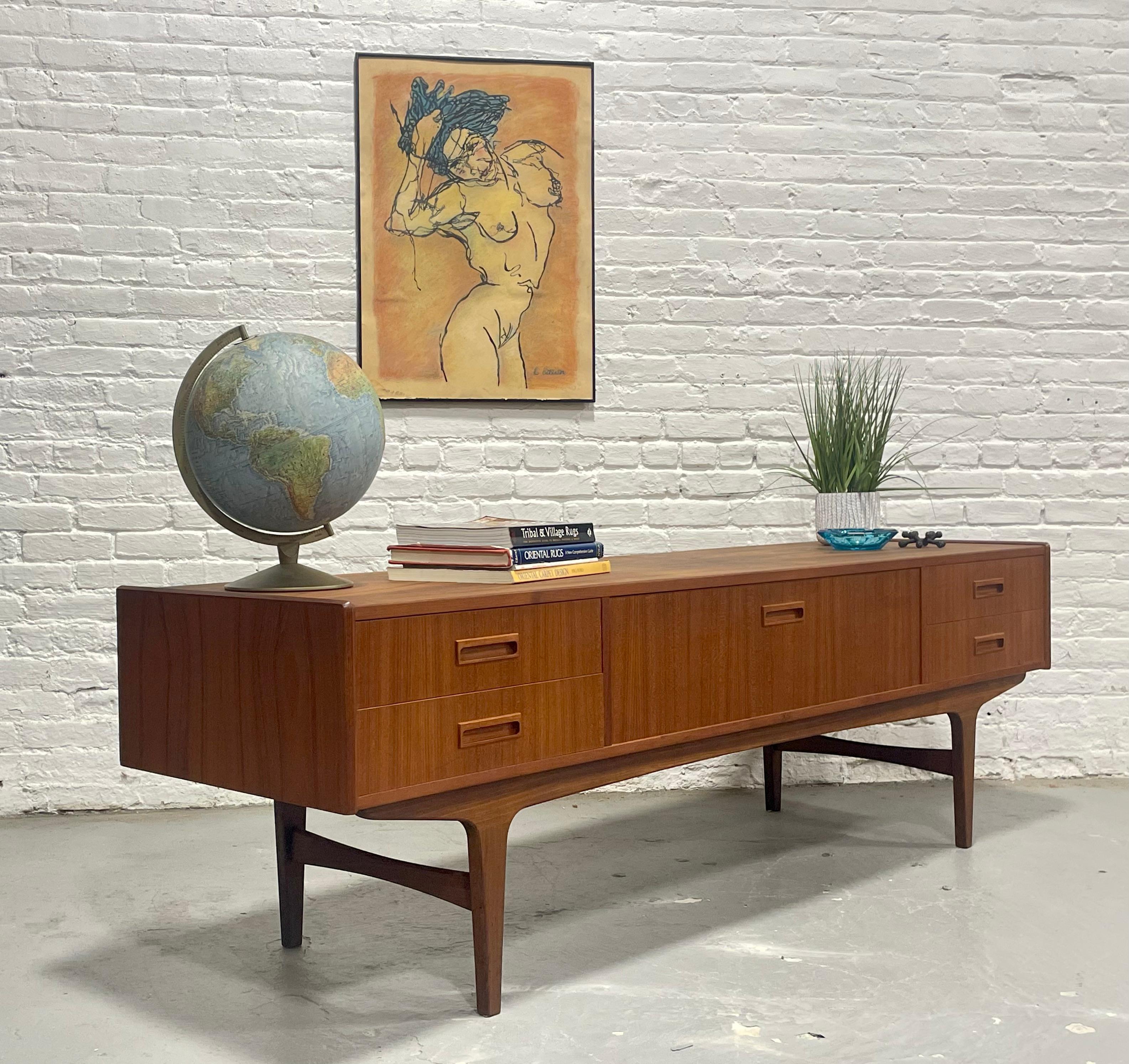 Extra Long Mid-Century Modern Credenza / Media Stand by P. Westergaard’s Mobelfa For Sale 5