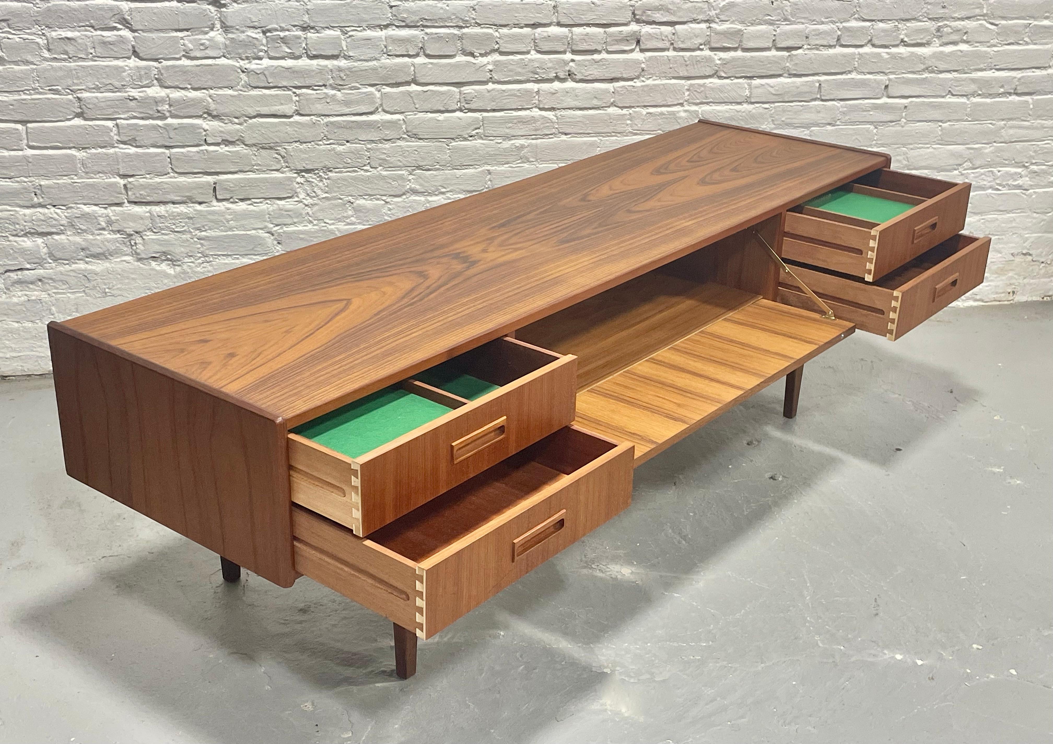 Extra Long Mid-Century Modern Credenza / Media Stand by P. Westergaard’s Mobelfa For Sale 9