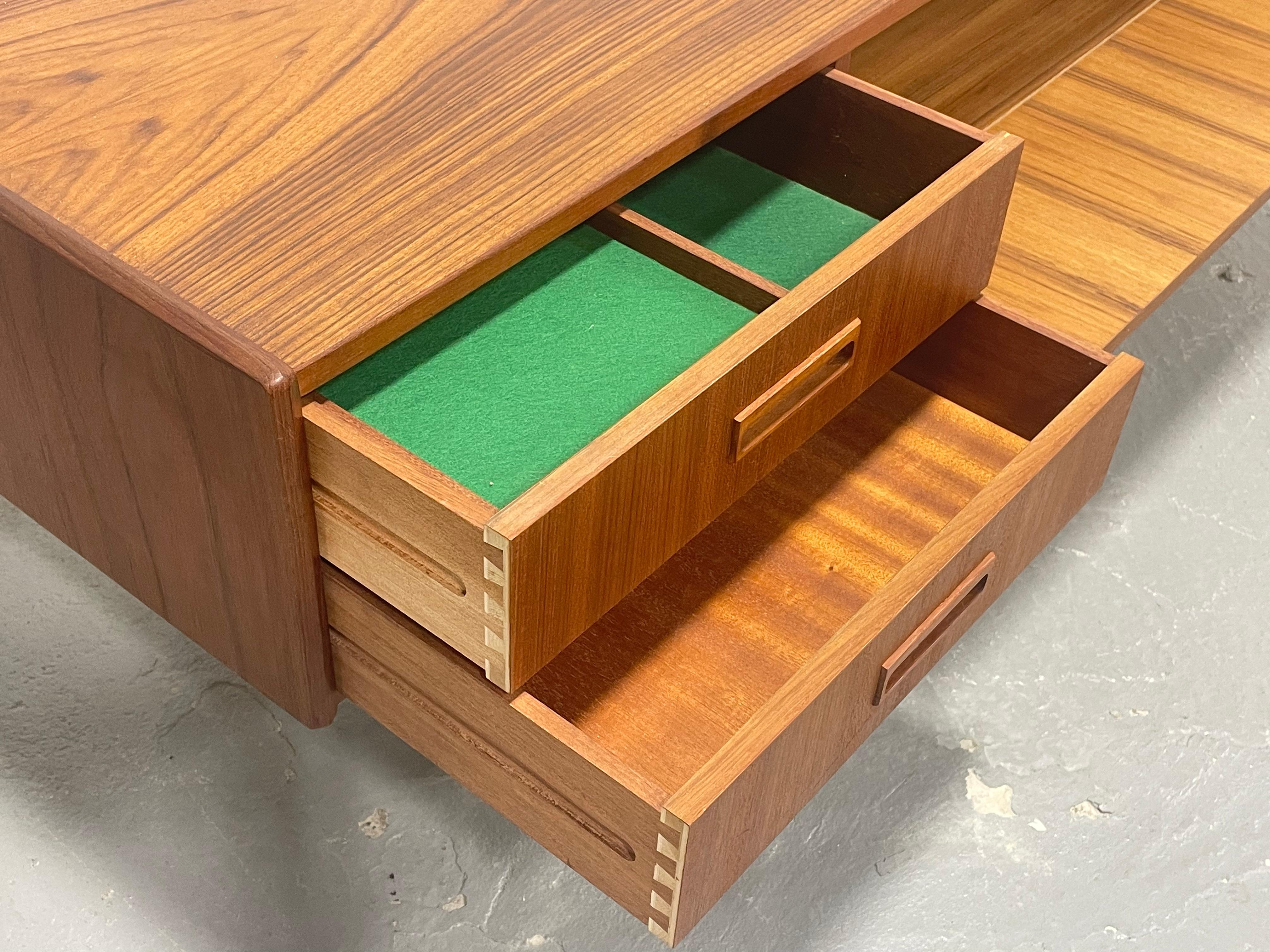 Extra Long Mid-Century Modern Credenza / Media Stand by P. Westergaard’s Mobelfa For Sale 10