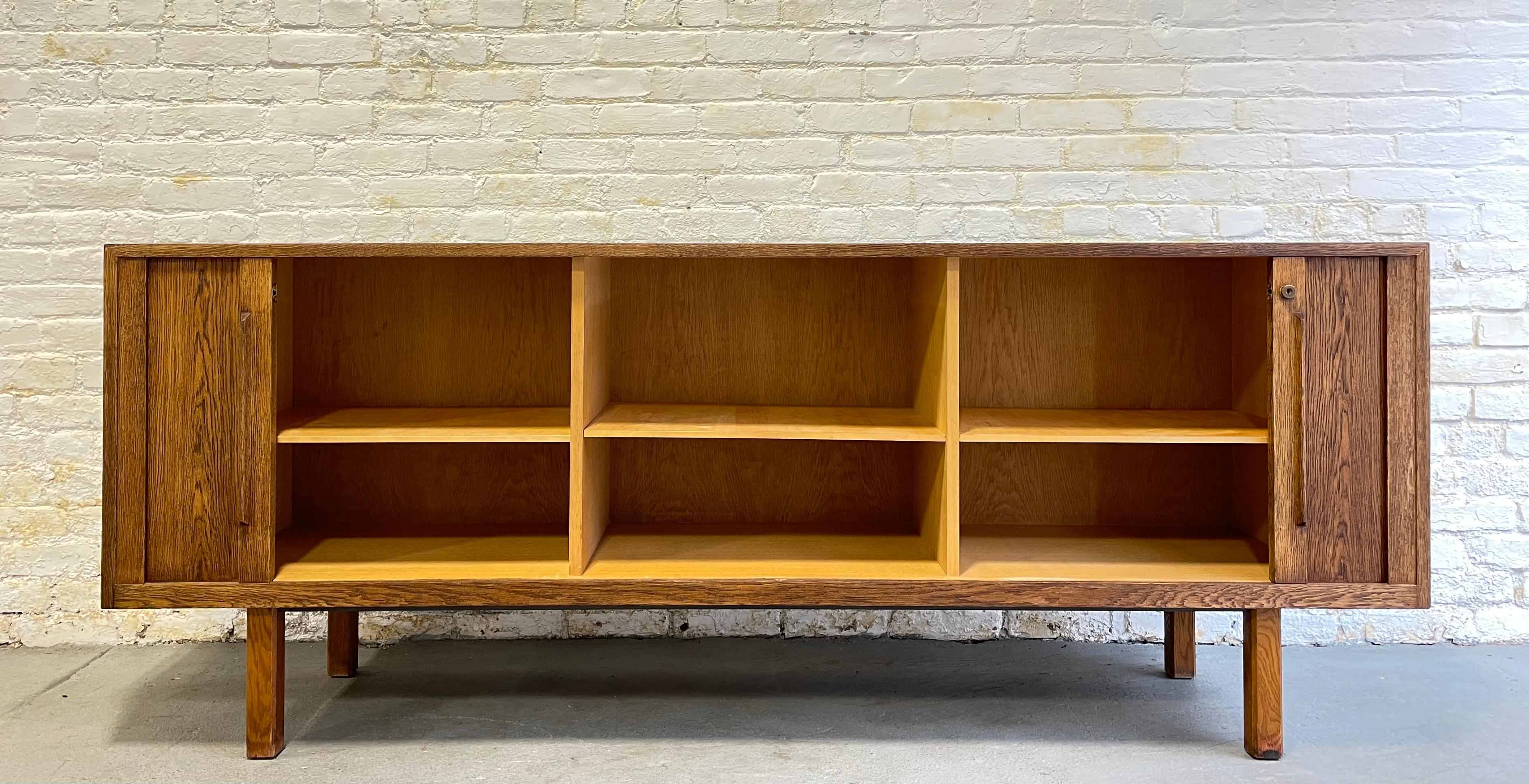 Extra Long Mid-Century Modern Oak Tambour Credenza / Media Stand, c. 1960s In Good Condition In Weehawken, NJ