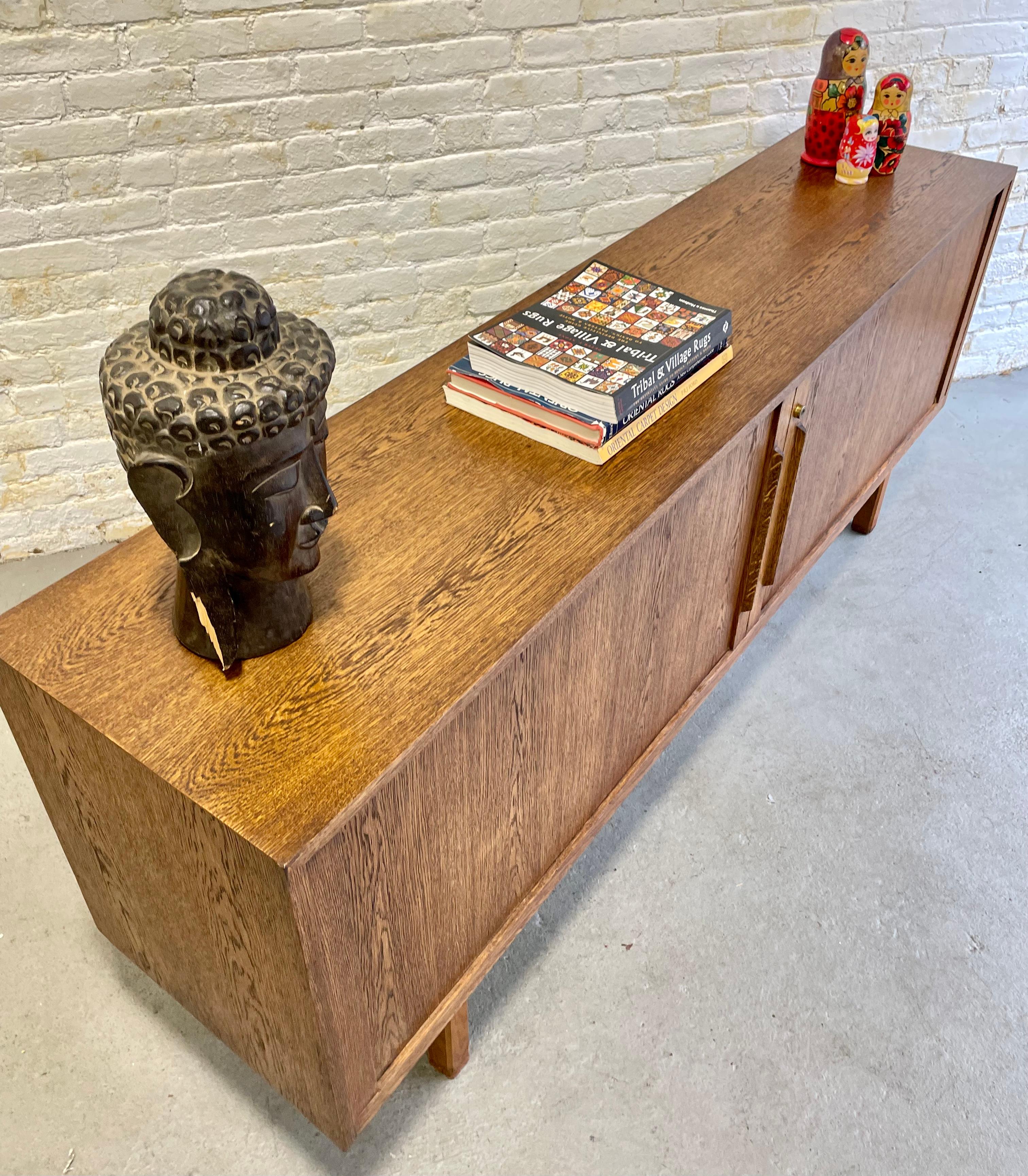 Extra Long Mid-Century Modern Oak Tambour Credenza / Media Stand, c. 1960s 3