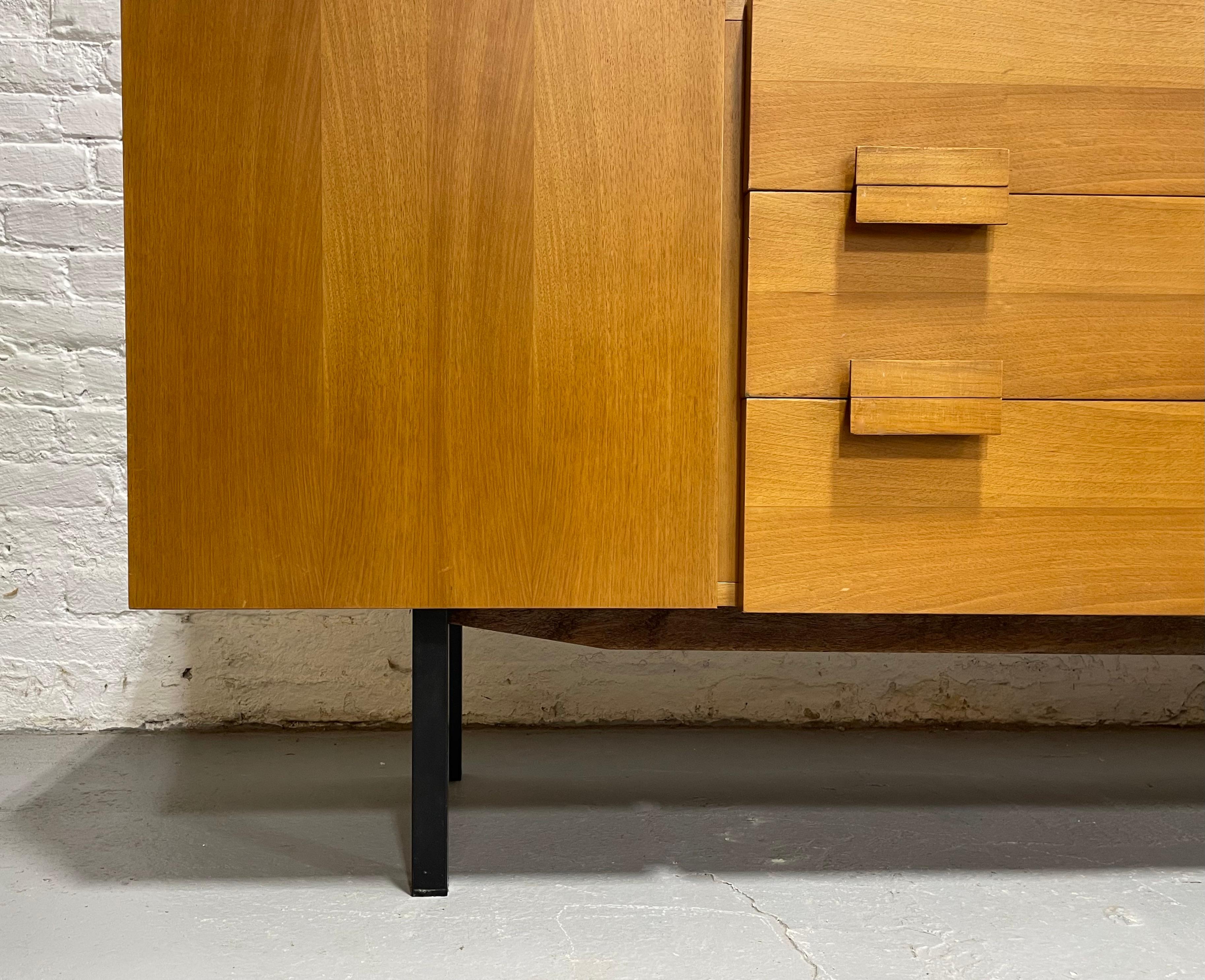 EXTRA LONG Mid Century Modern Teak CREDENZA / Sideboard, c. 1960s For Sale 2
