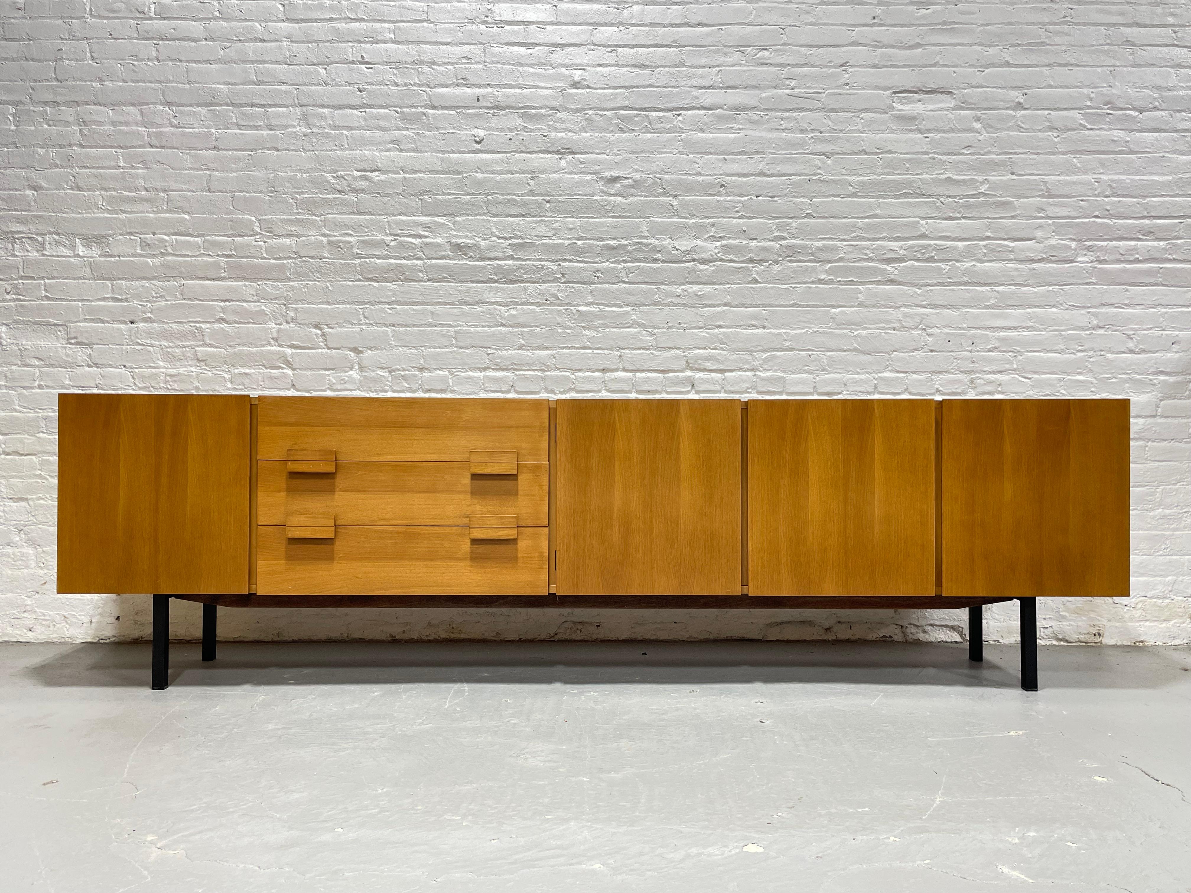 EXTRA LONG Mid Century Modern Teak CREDENZA / Sideboard, c. 1960s For Sale 3