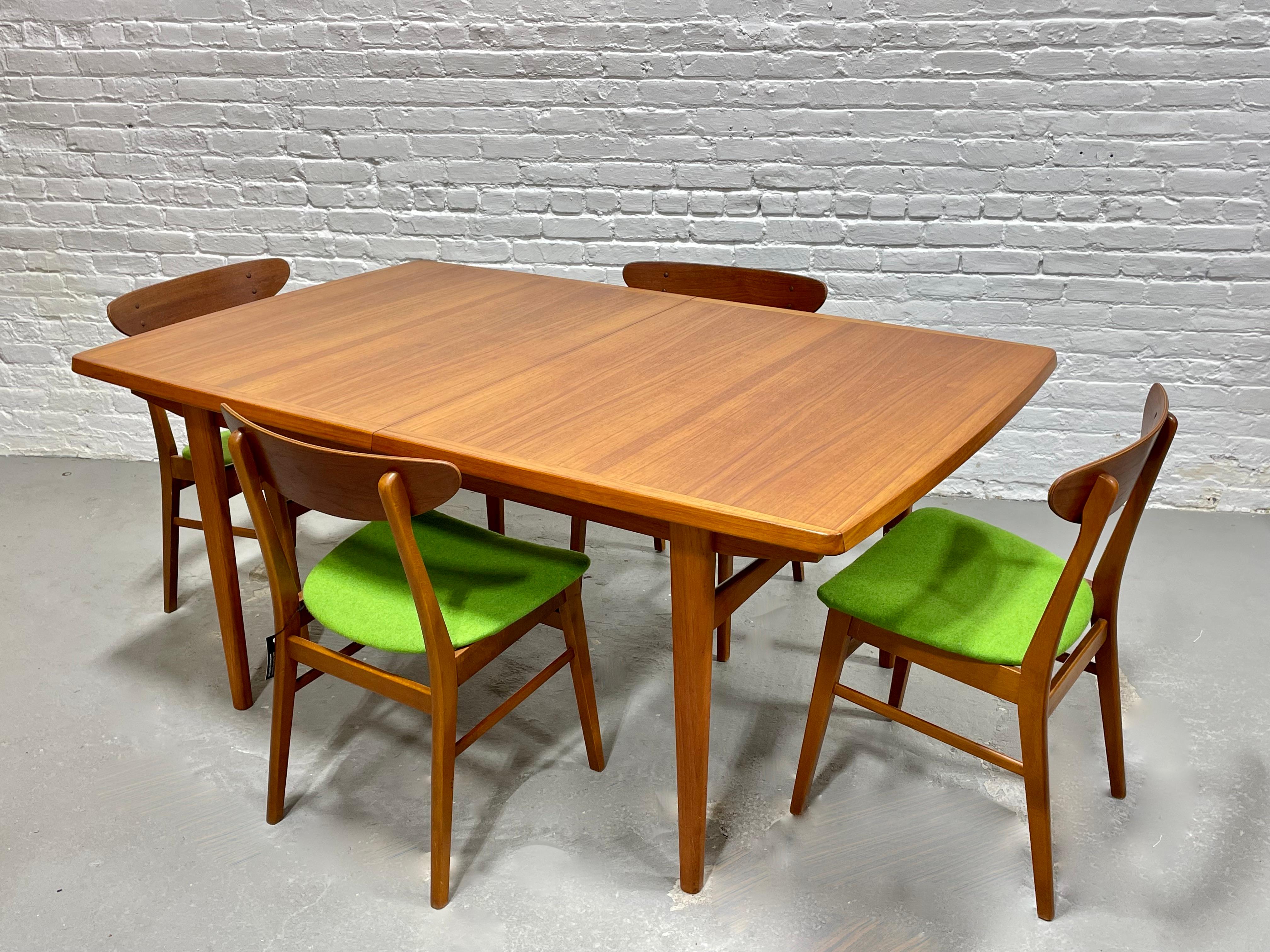 Extra LONG Mid Century MODERN Teak Expandable DINING Table, c. 1960's In Good Condition In Weehawken, NJ