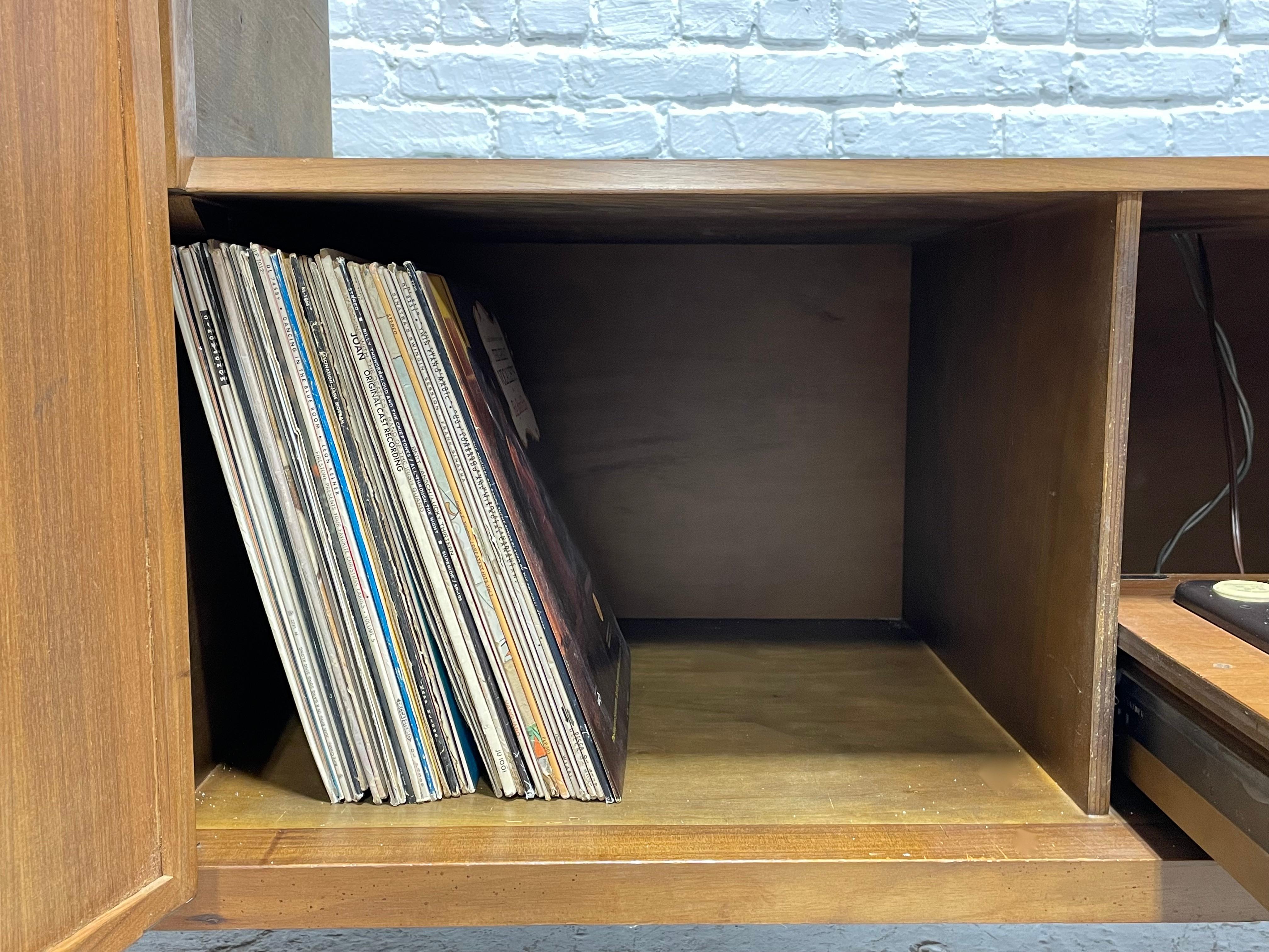 Extra LONG Mid Century MODERN Walnut Stereo Cabinet / CREDENZA / Media Stand 6
