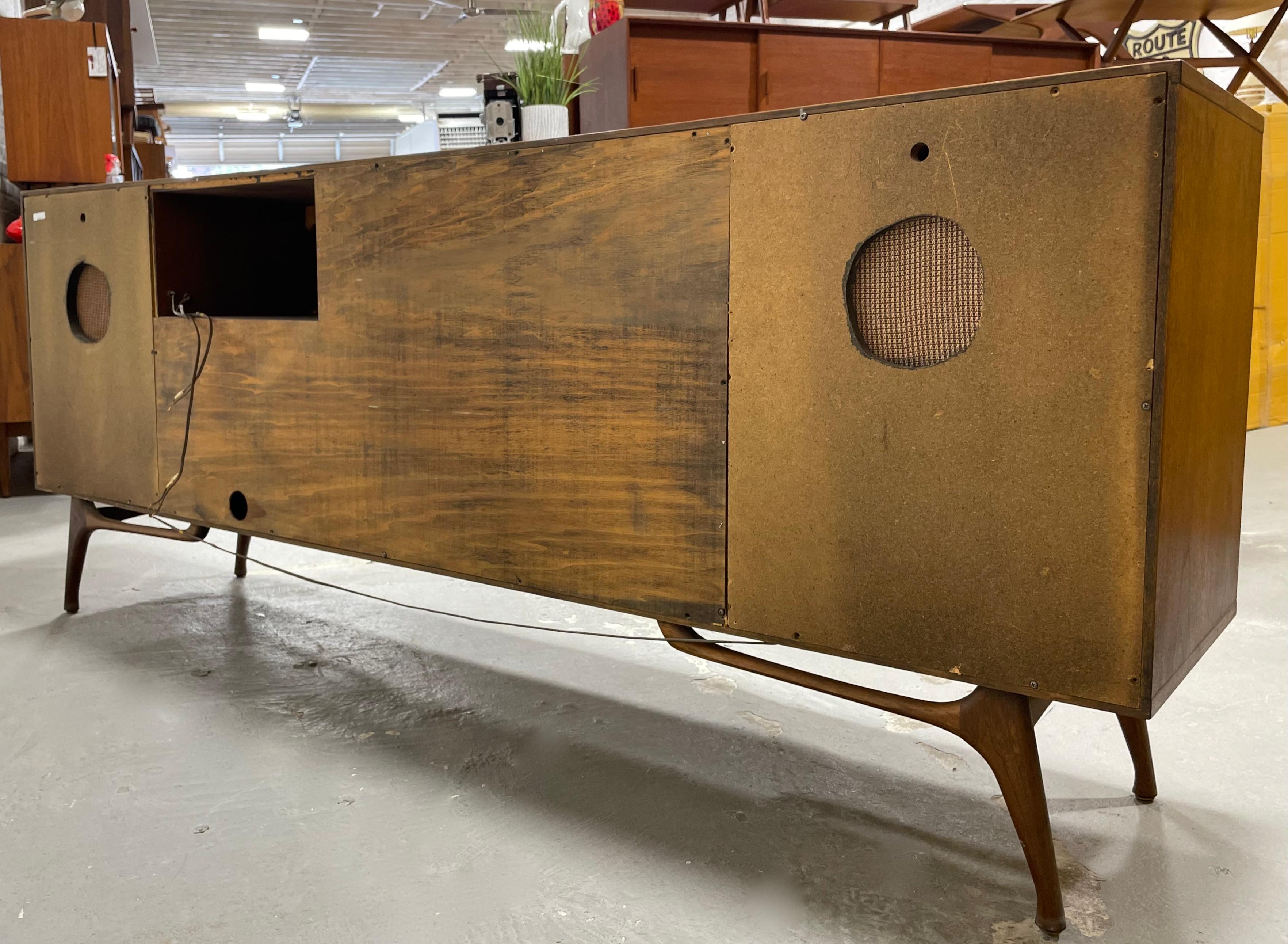 Extra LONG Mid Century MODERN Walnut Stereo Cabinet / CREDENZA / Media Stand 11