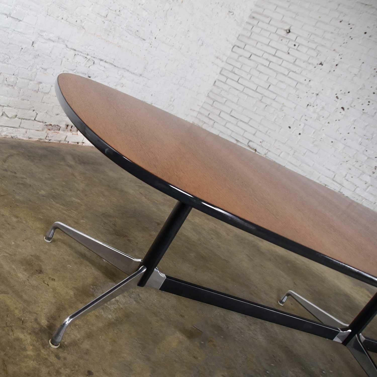 Extra Long Segmented Universal Base Elliptical Table by Eames for Herman Miller 2