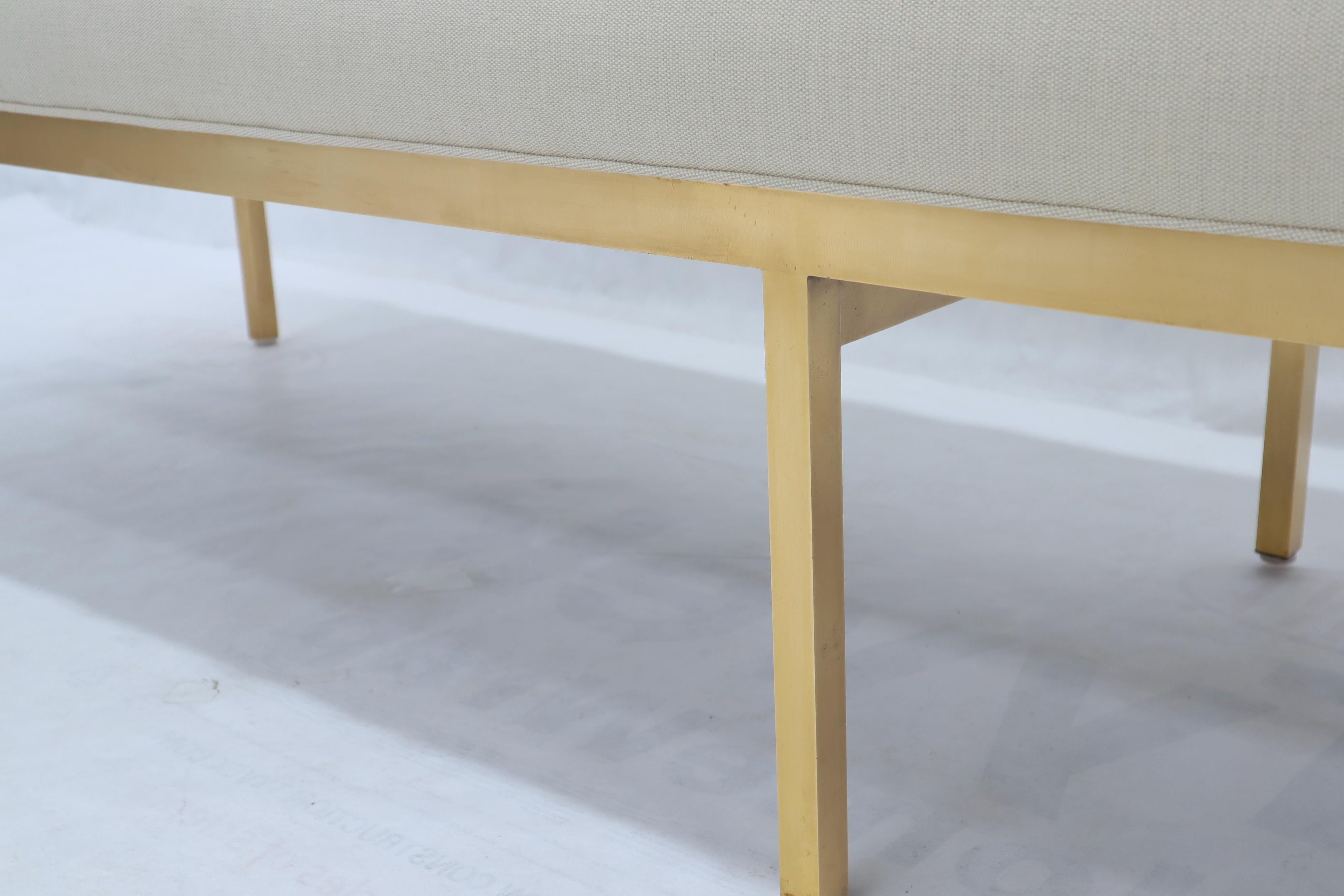 XX secolo Extra Long Solid Brass Base Frame Spring Loaded New Upholstery Bench Daybed in vendita