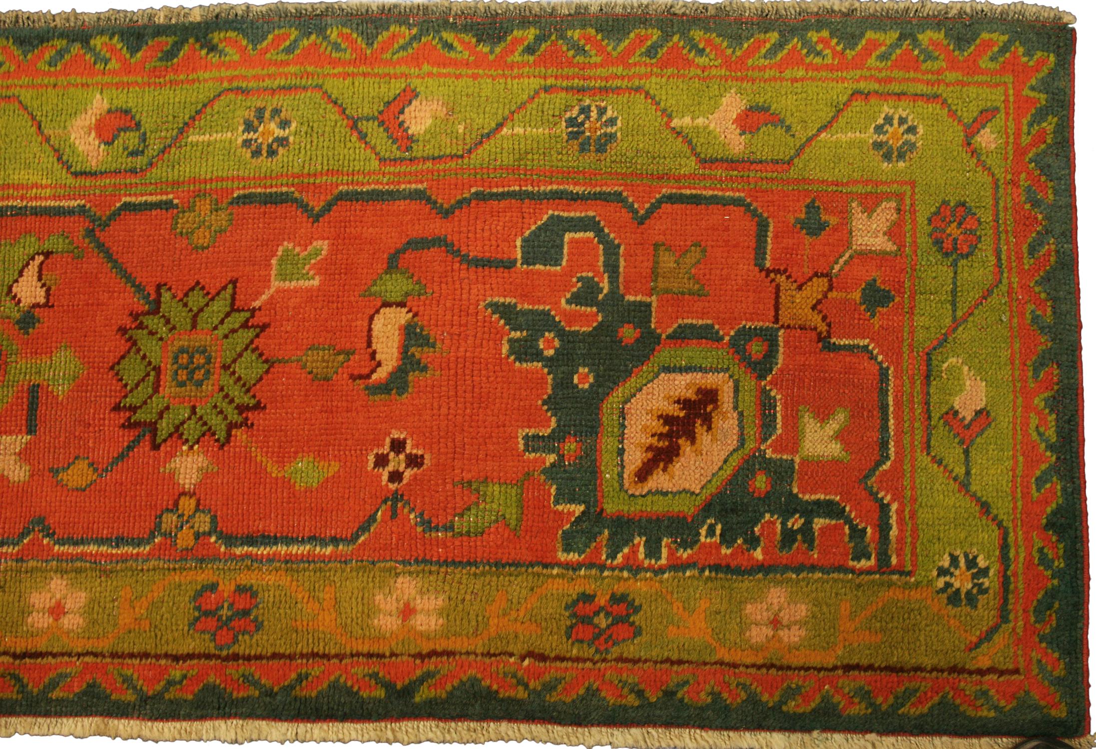 Autre Tapis Ushak Long Runner en vente