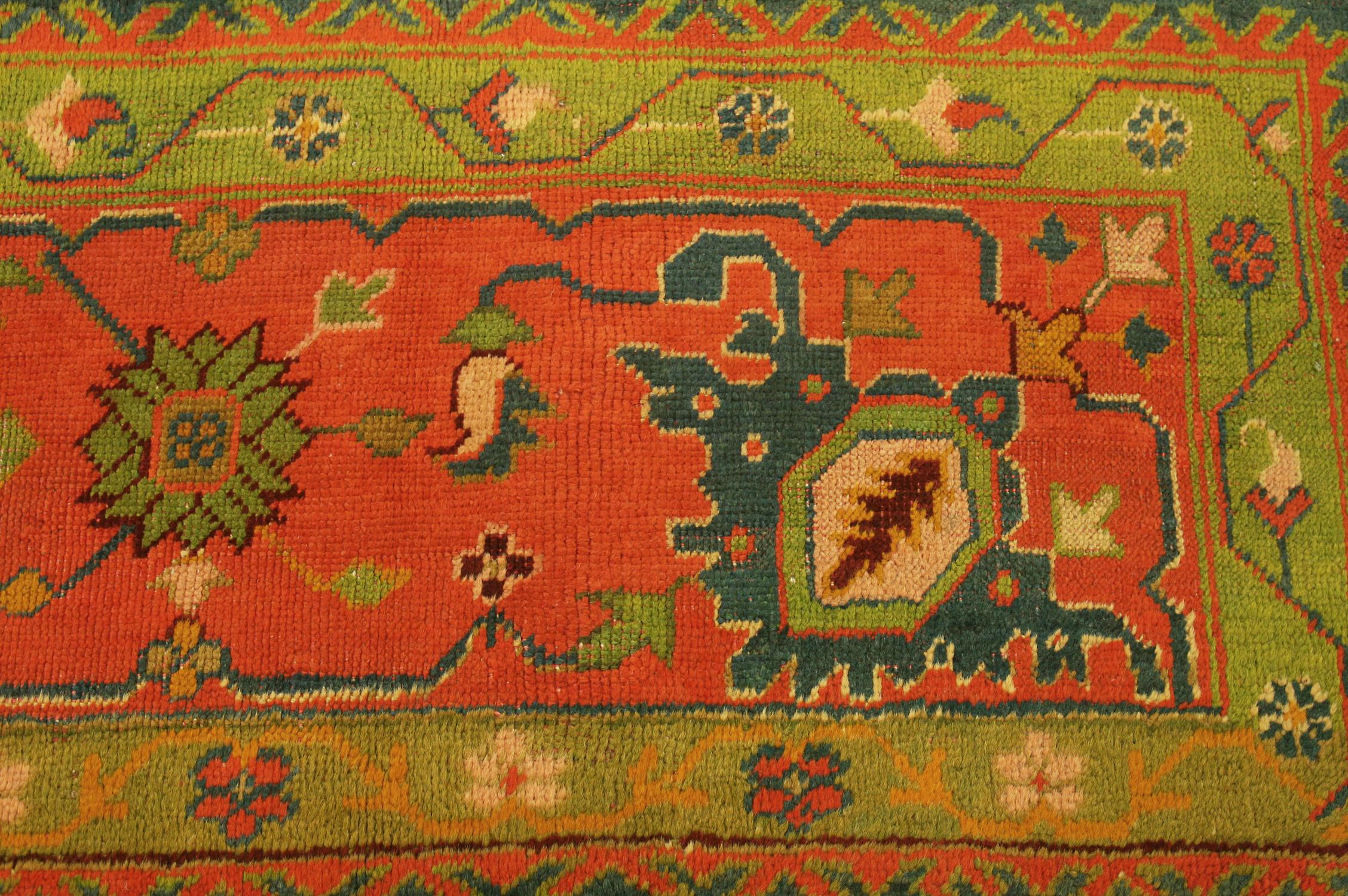 Noué à la main Tapis Ushak Long Runner en vente