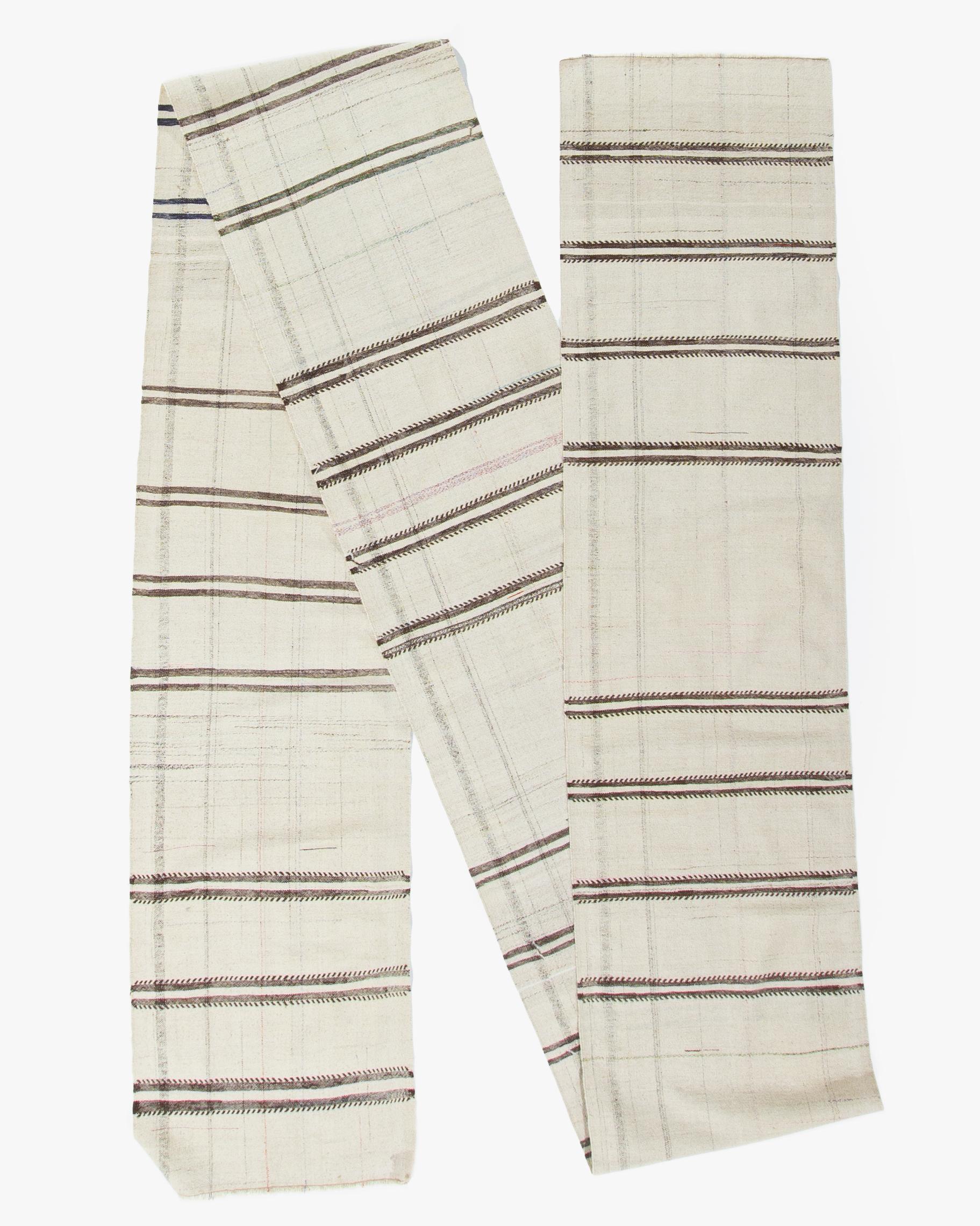 Tapis de couloir Kilim vintage extra long ivoire en laine turque nouée à la main Bon état - En vente à New York, NY
