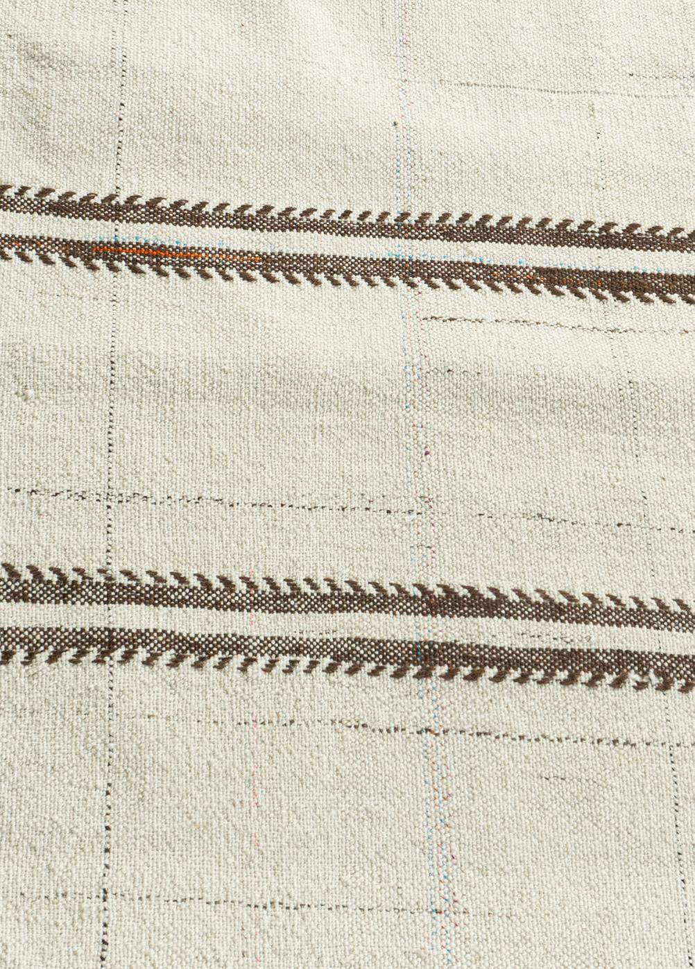 XX secolo Runner kilim extra lungo in lana turca avorio annodato a mano in vendita