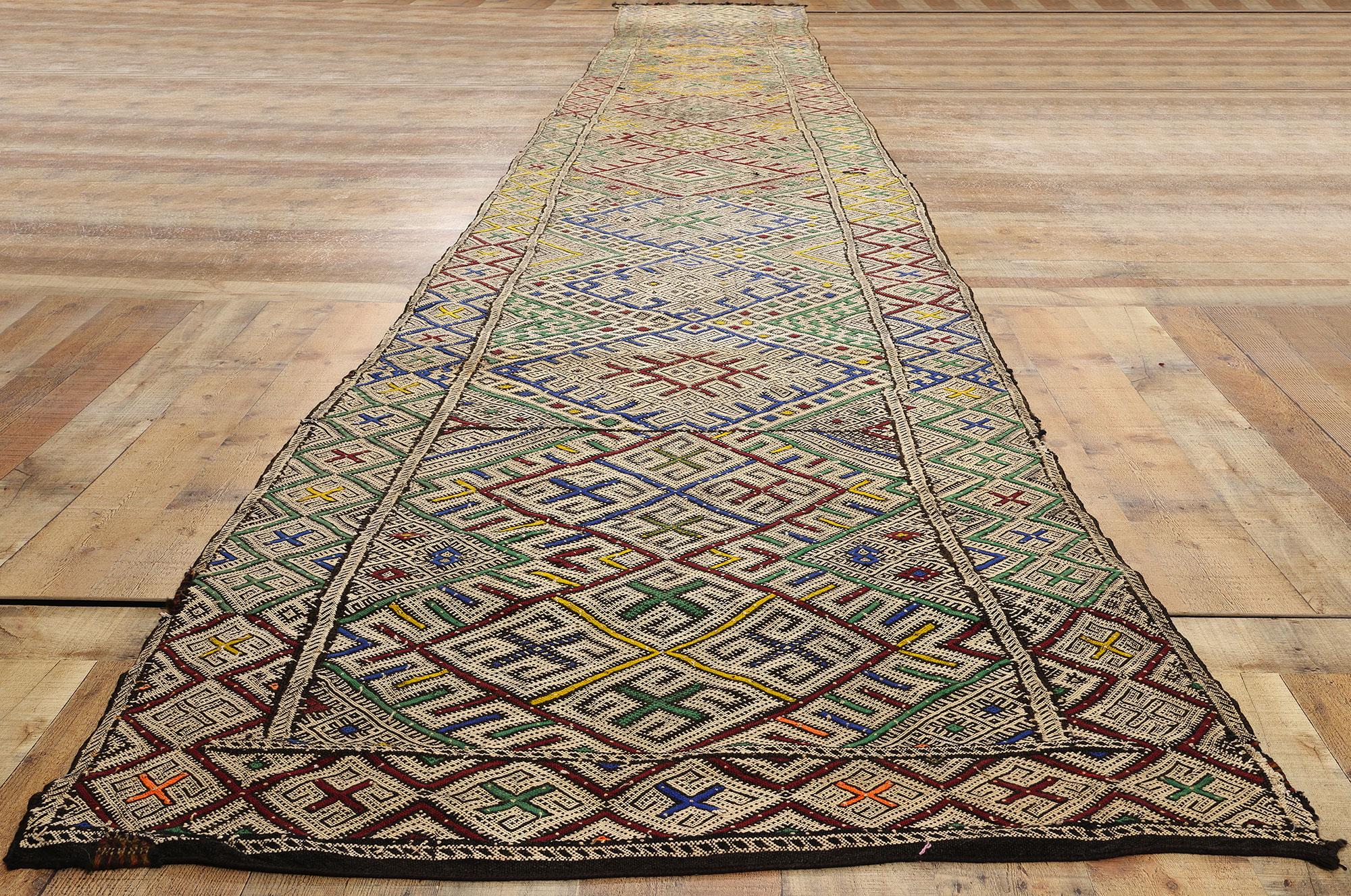 Midcentury Bohemian Vintage Moroccan Zemmour Kilim Berber Rug, 03'05 x 22'04 In Good Condition For Sale In Dallas, TX