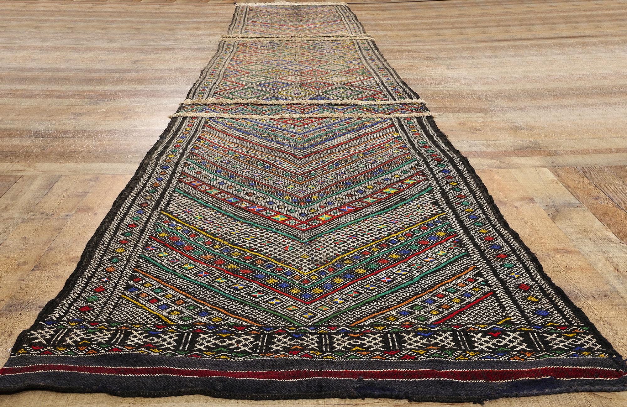 Midcentury Bohemian Vintage Moroccan Zemmour Kilim Berber Rug, 03'09 x 20'01 In Good Condition For Sale In Dallas, TX