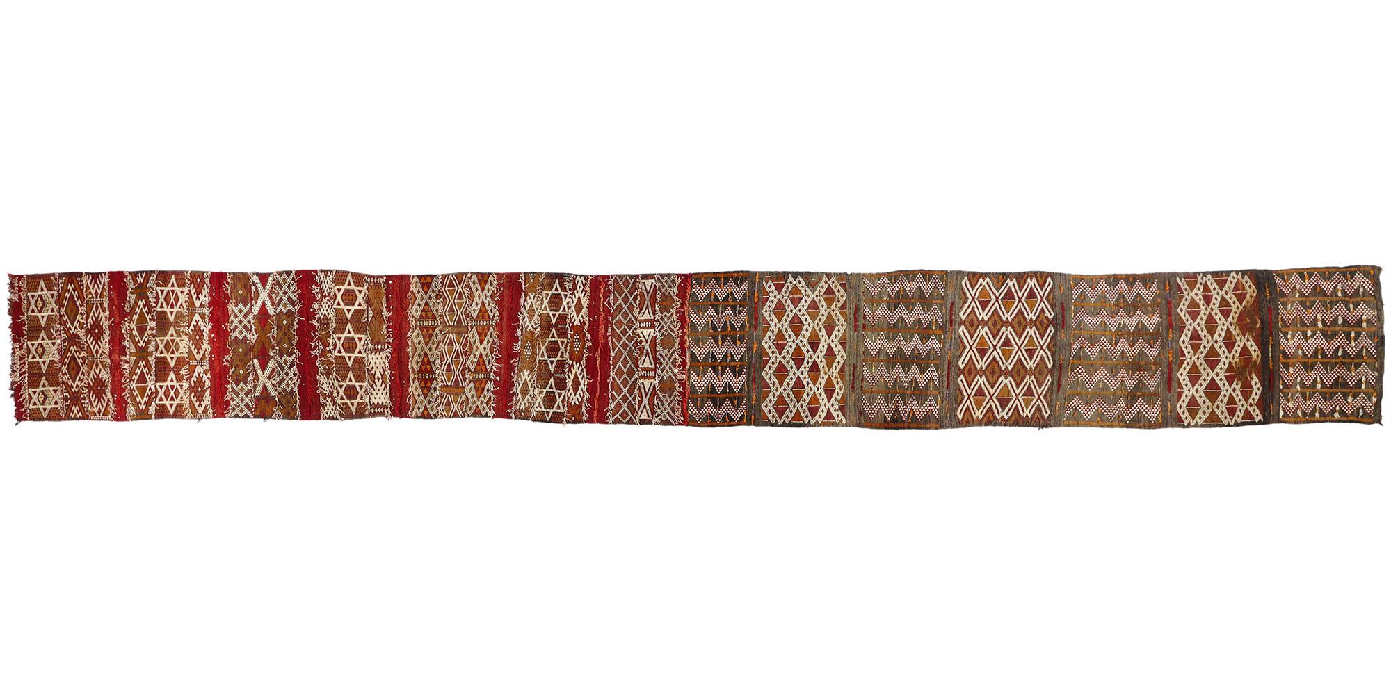 Midcentury Bohemian Vintage Moroccan Zemmour Kilim Berber Rug, 02'07 x 23'02 For Sale 2