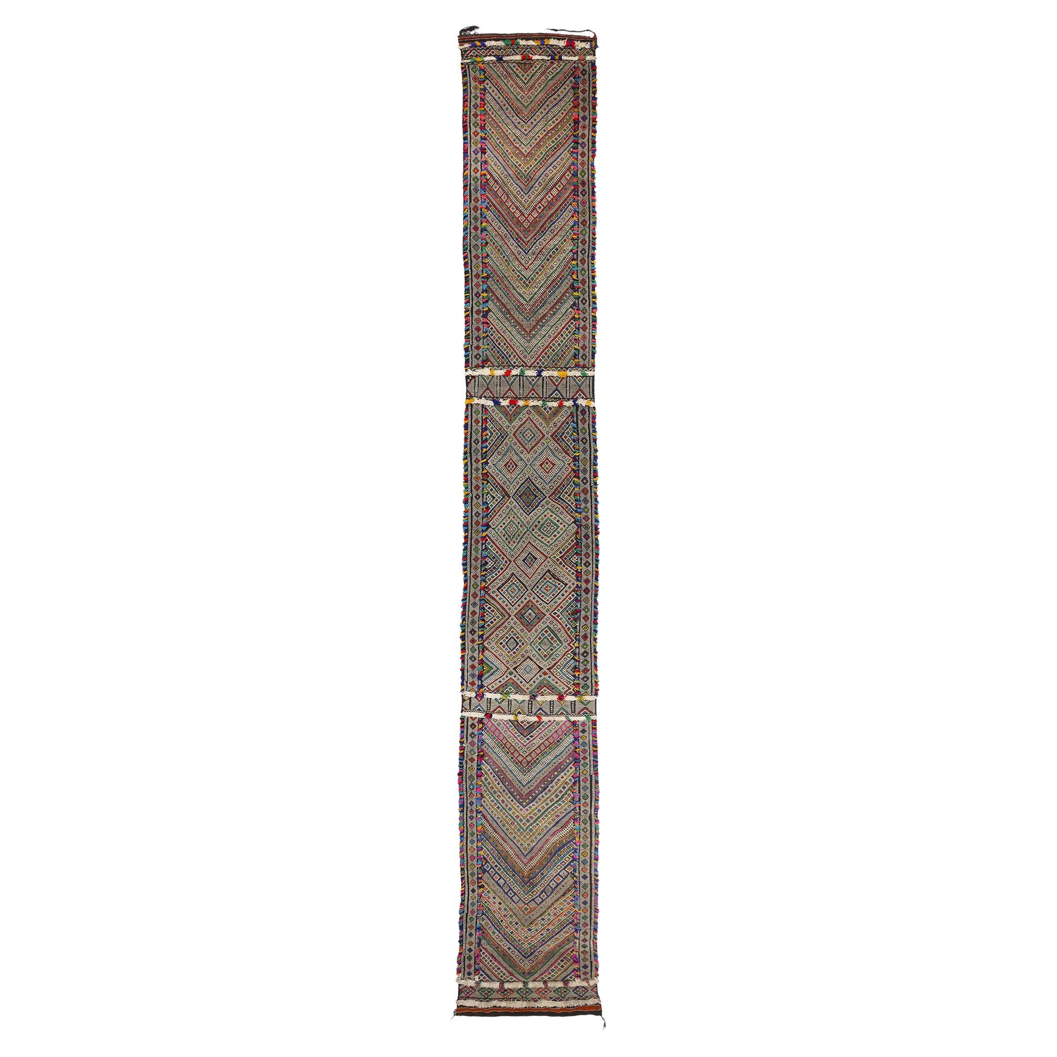 Midcentury Bohemian Vintage Moroccan Zemmour Kilim Berber Rug, 03'08 x 26'02 For Sale