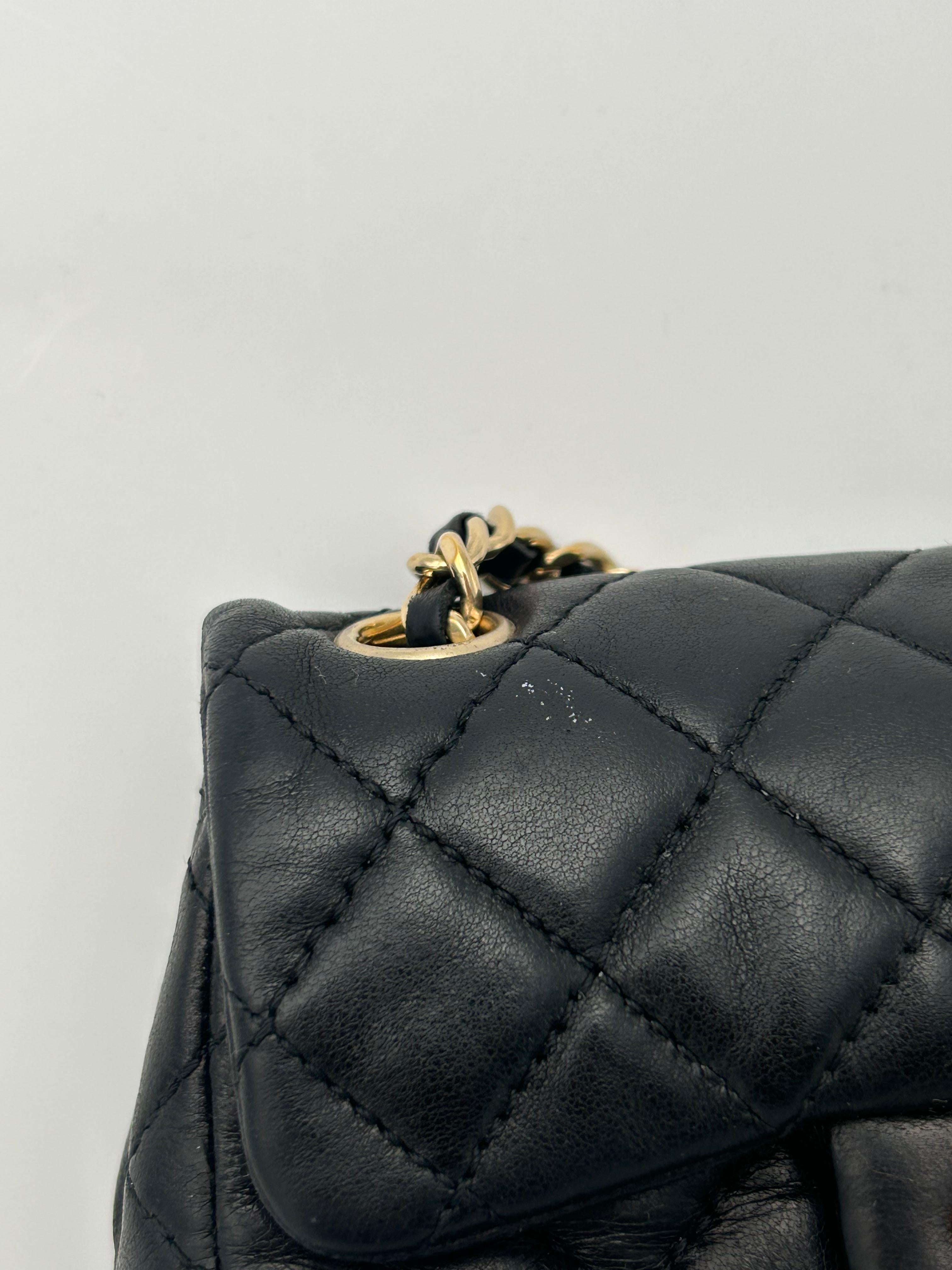 Borsa Chanel extra mini con patta nera in vendita 5