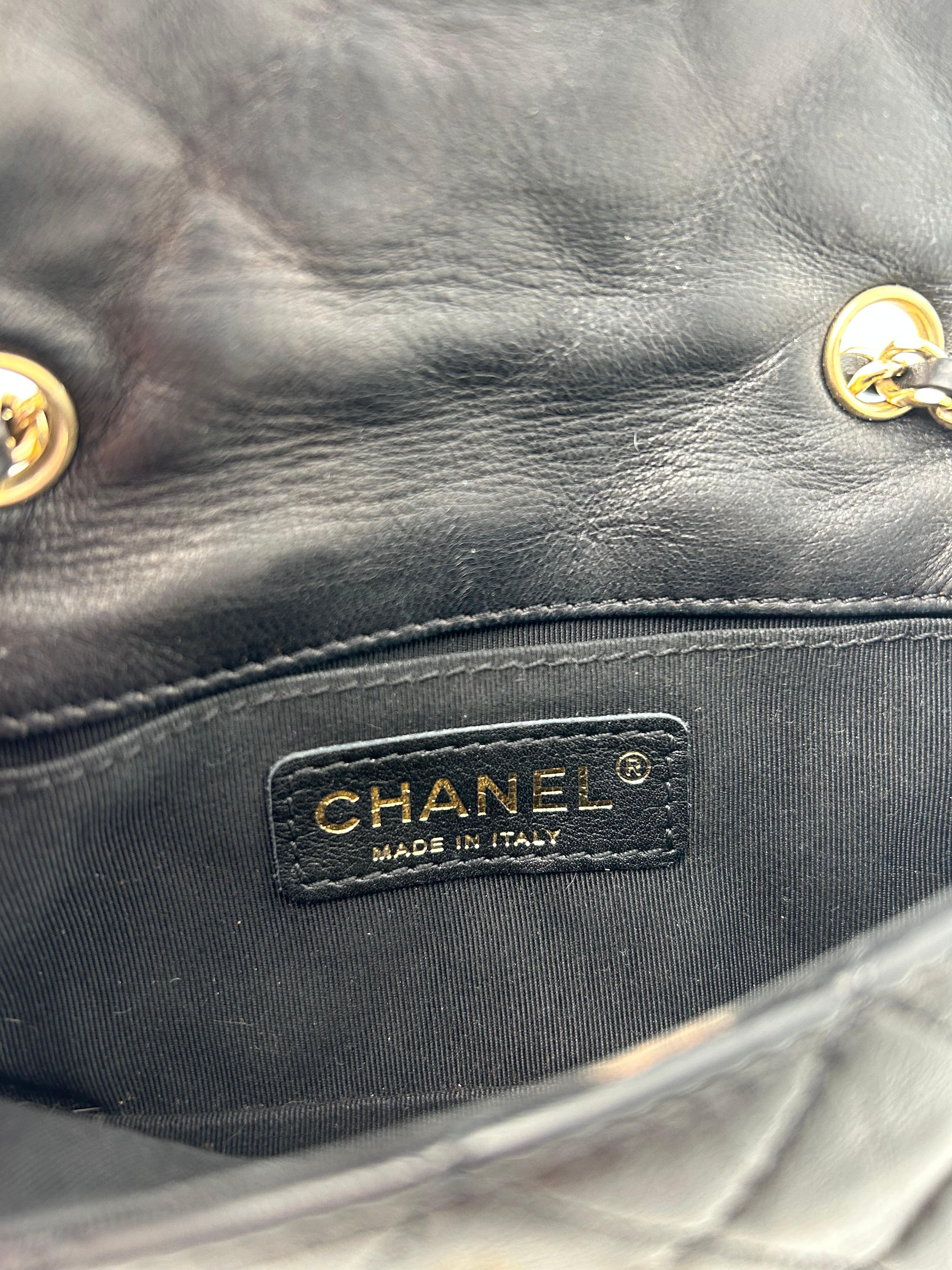 Borsa Chanel extra mini con patta nera in vendita 1