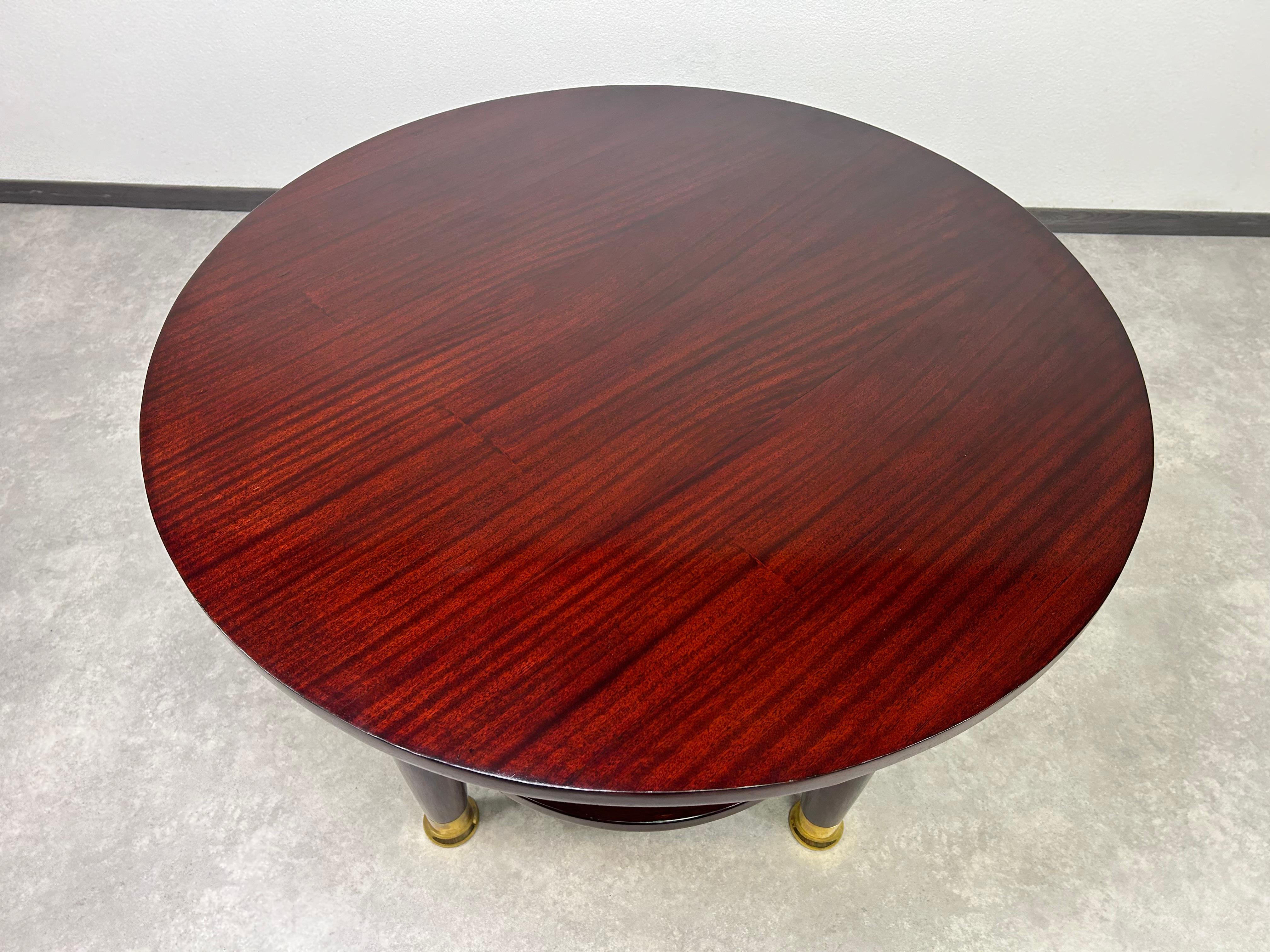 Rarísima mesa baja de Adolf Loos para Fridrich Otto Schmidt. Teñido y repulido profesional.