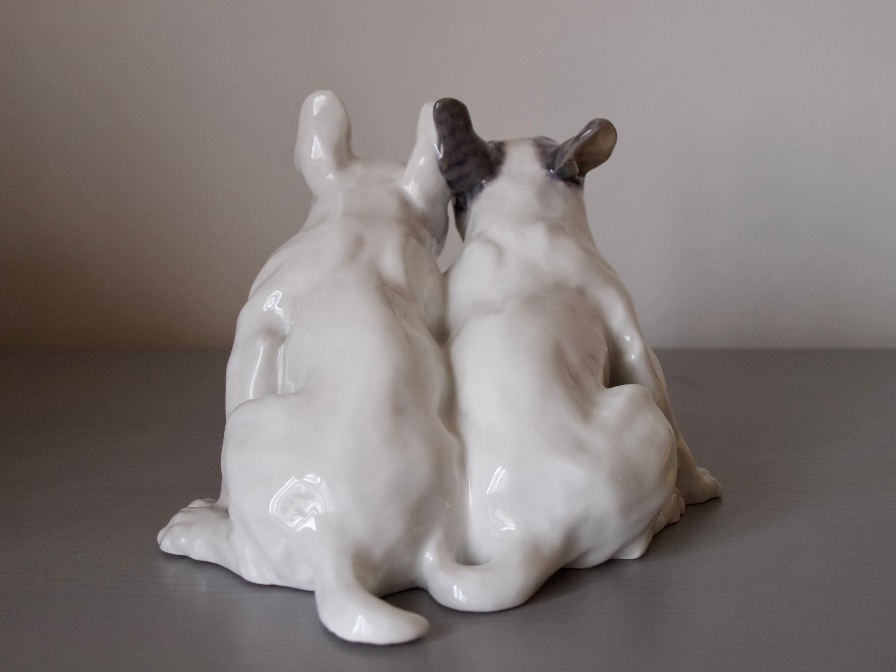 Porcelaine Extra rare // Figurine en porcelaine Royal Copenhagen French Bulldogs // Knud Kyhn