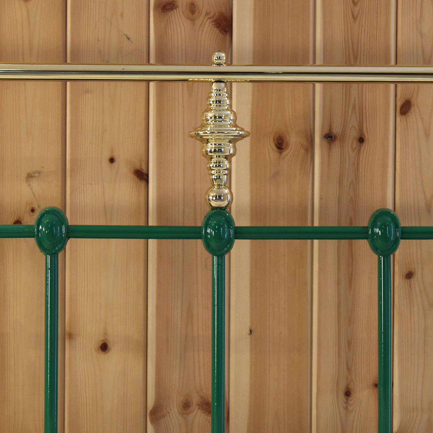Lit antique extra-large en laiton et en fer, vert avec design Artful Greene, MSK90 en vente 2