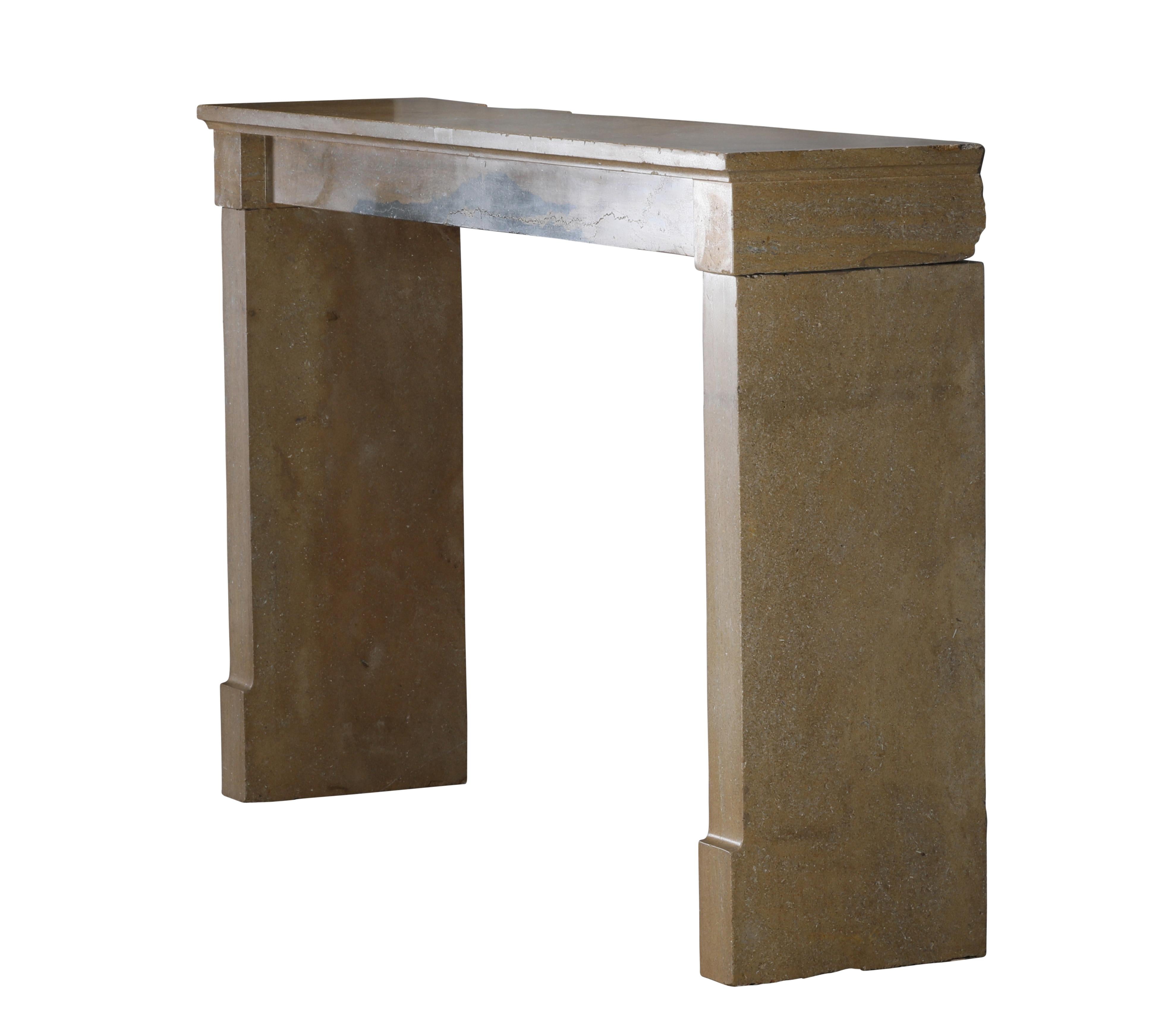 Repisa de chimenea extra ancha Diseño minimalista francés del siglo XIX de Louis Philip en venta 3