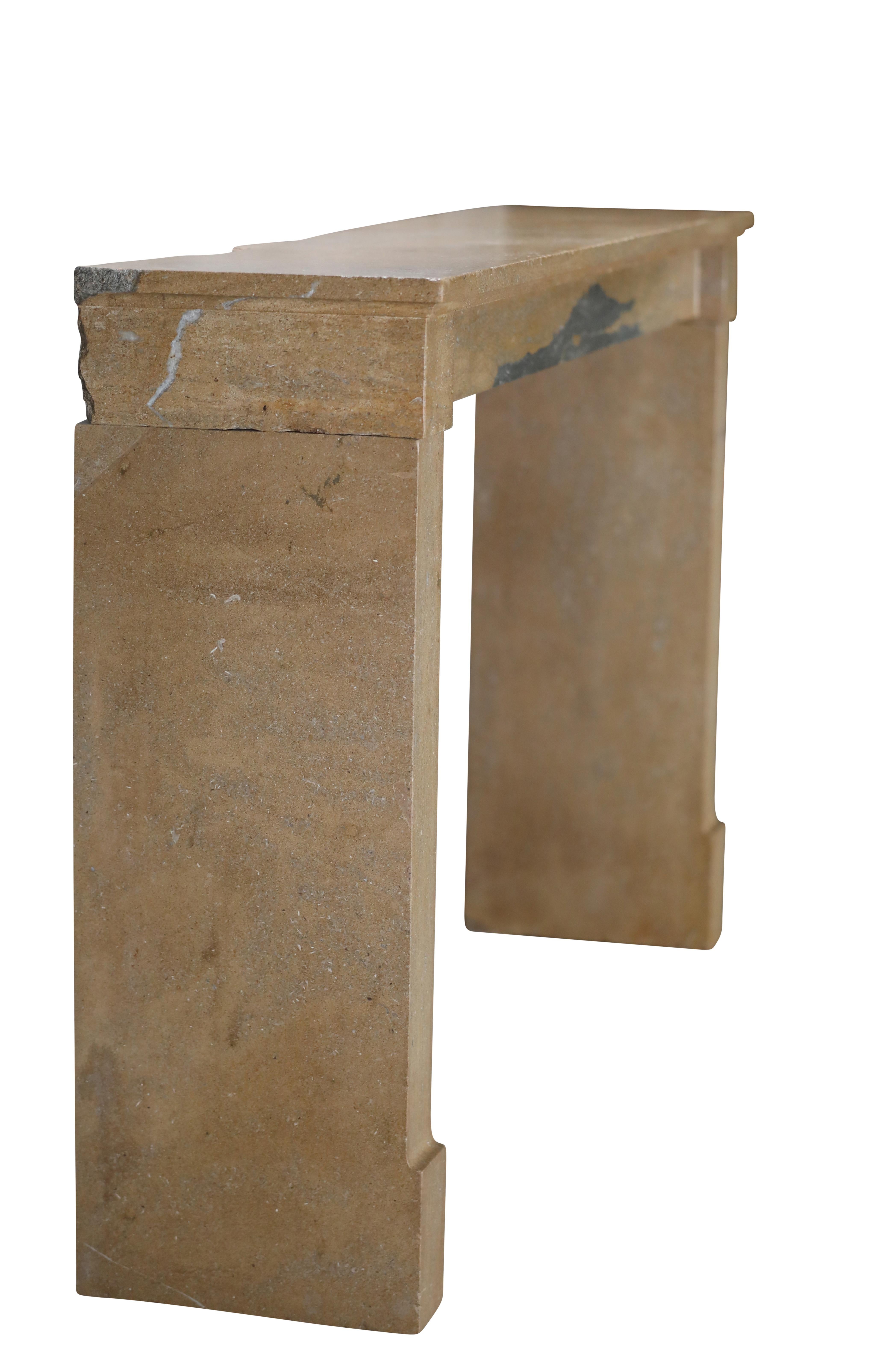 Repisa de chimenea extra ancha Diseño minimalista francés del siglo XIX de Louis Philip en venta 10