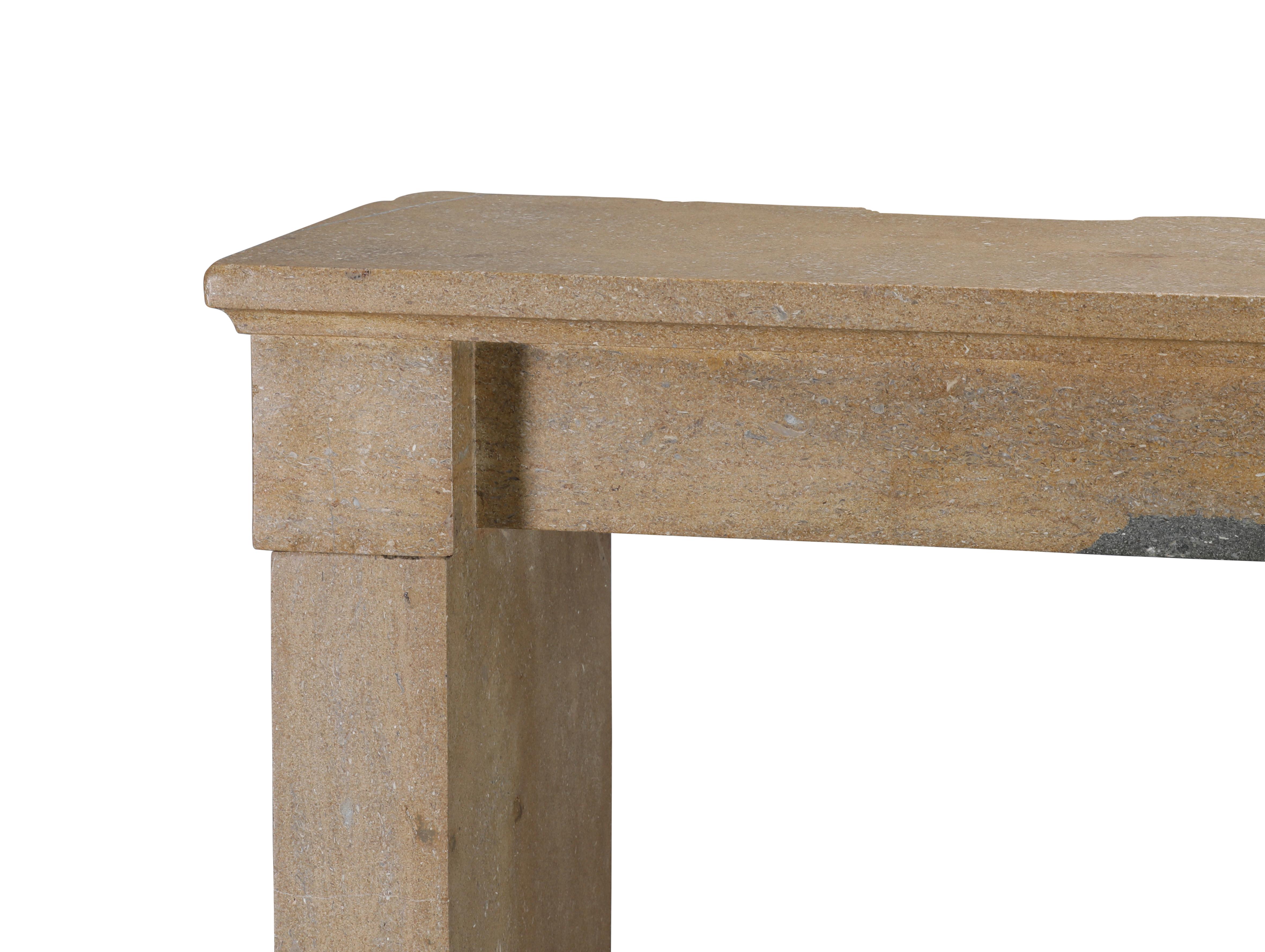 Repisa de chimenea extra ancha Diseño minimalista francés del siglo XIX de Louis Philip en venta 2